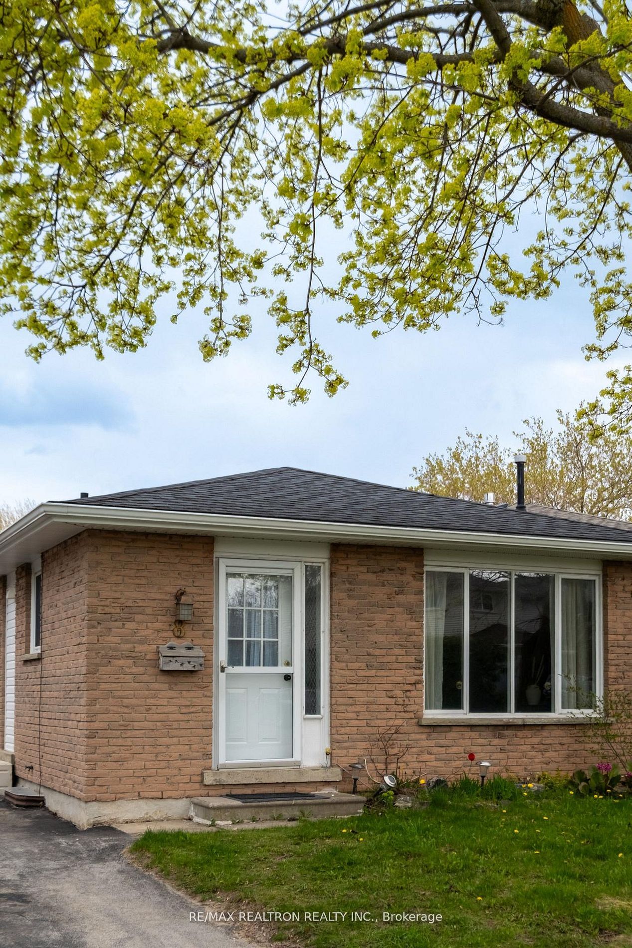 8 Courtice Crescent Property Photo 29