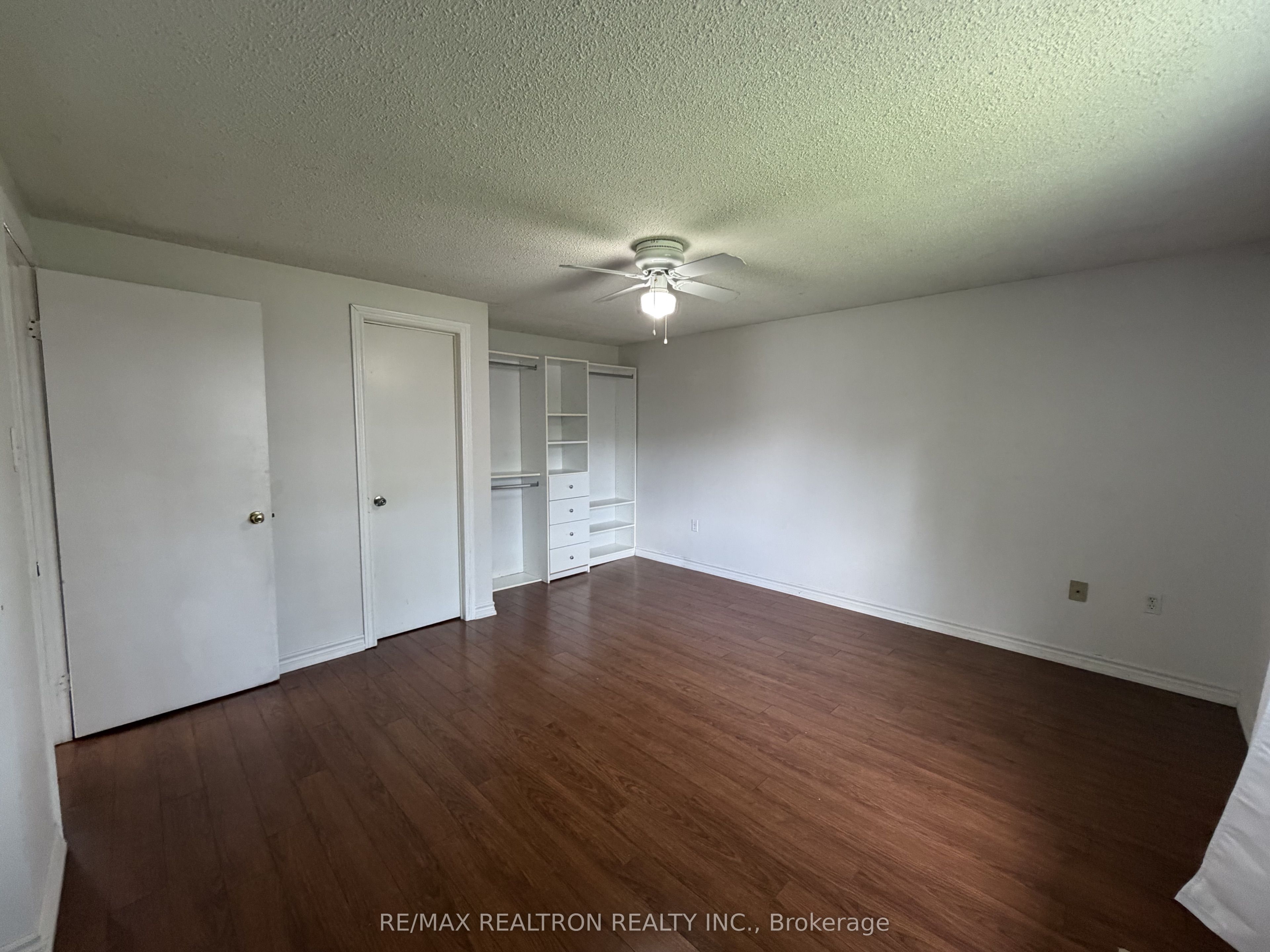 420 Grove Street E Property Photo 11