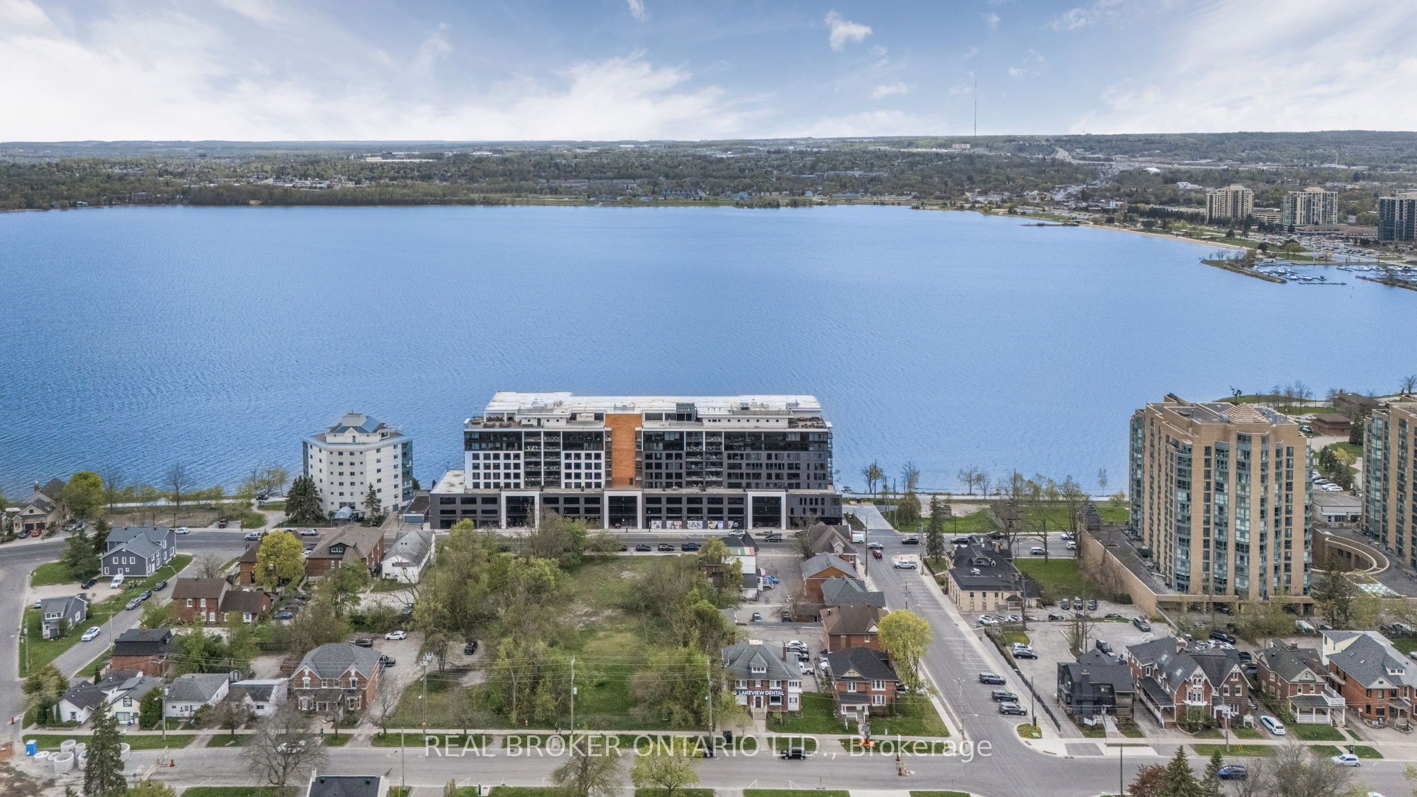185 Dunlop Street E Ph 3 Property Photo 1