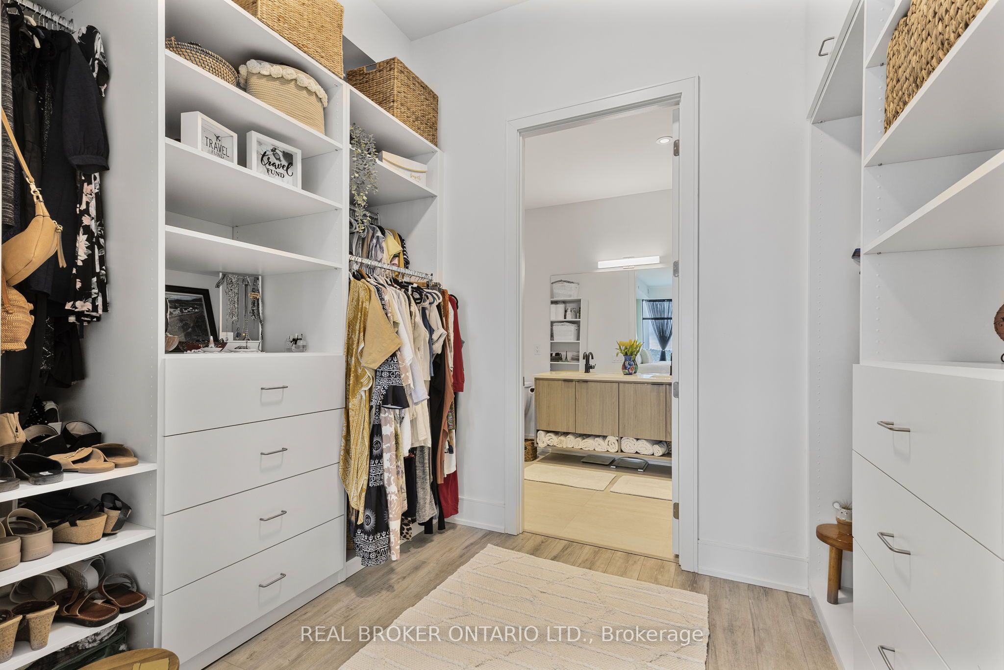 185 Dunlop Street E Ph 3 Property Photo 21