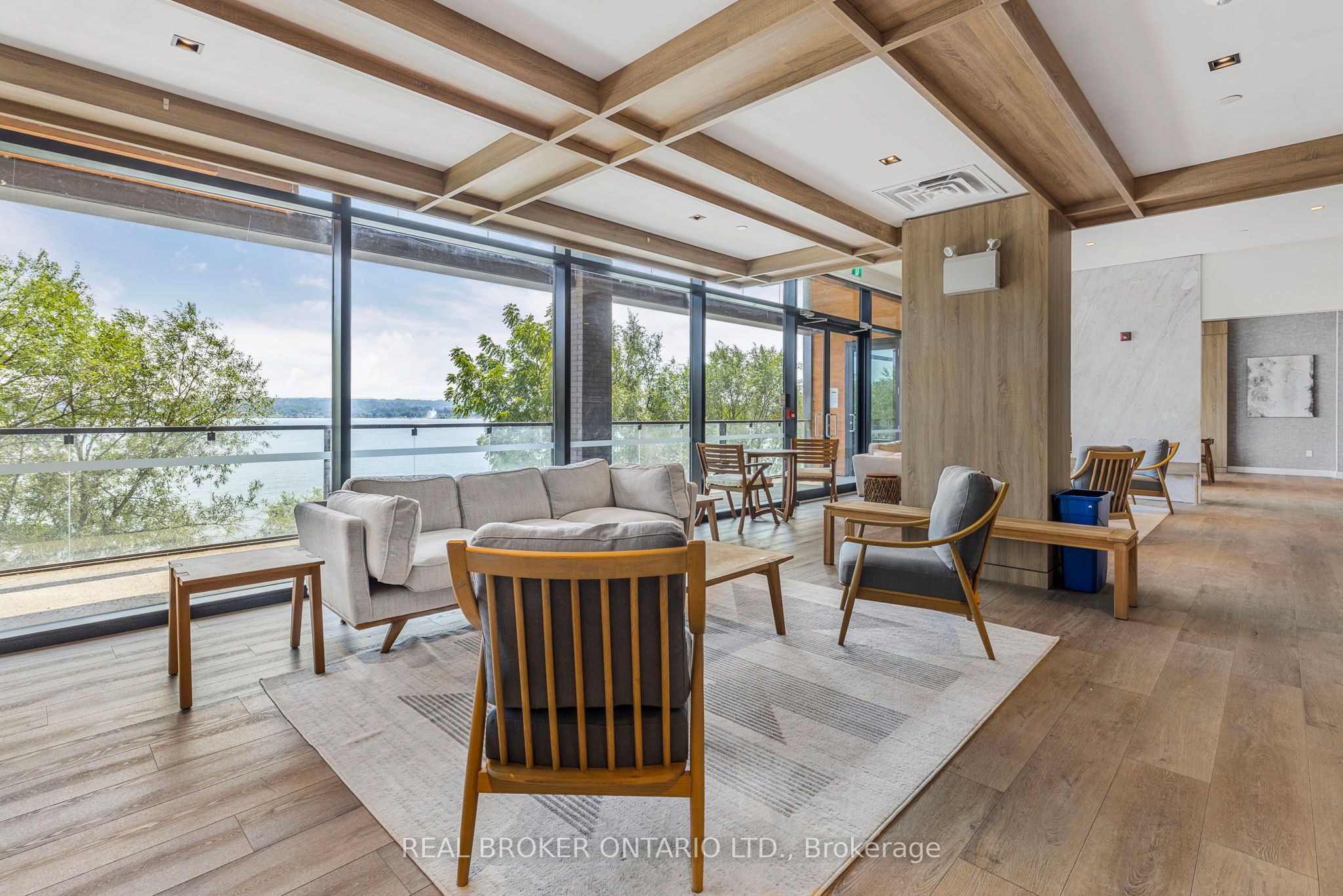 185 Dunlop Street E Ph 3 Property Photo 35