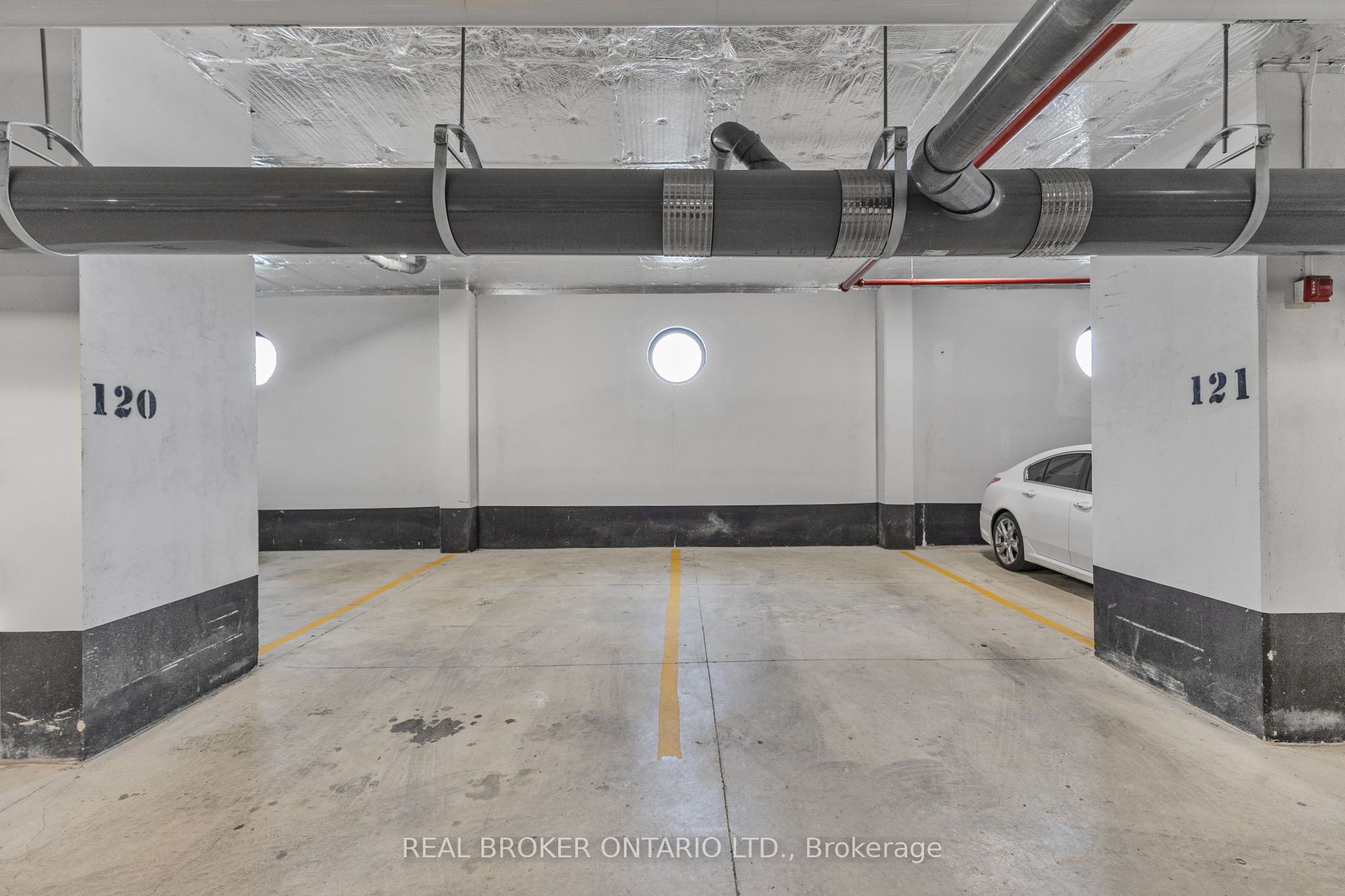 185 Dunlop Street E Ph 3 Property Photo 46