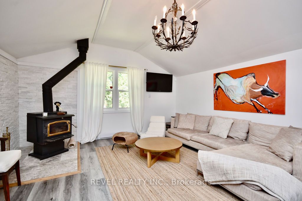 39 Domar Road Property Photo 4