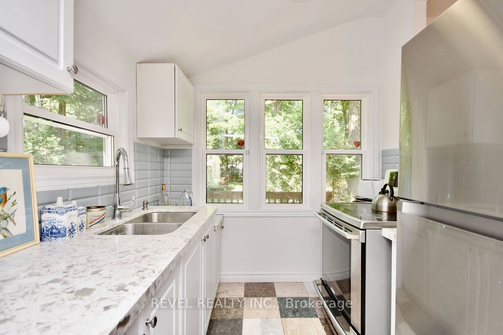 39 Domar Road Property Photo 8