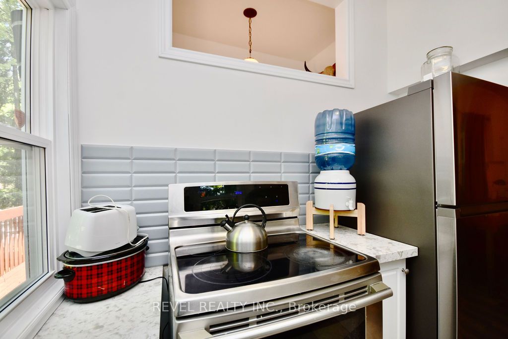 39 Domar Road Property Photo 10