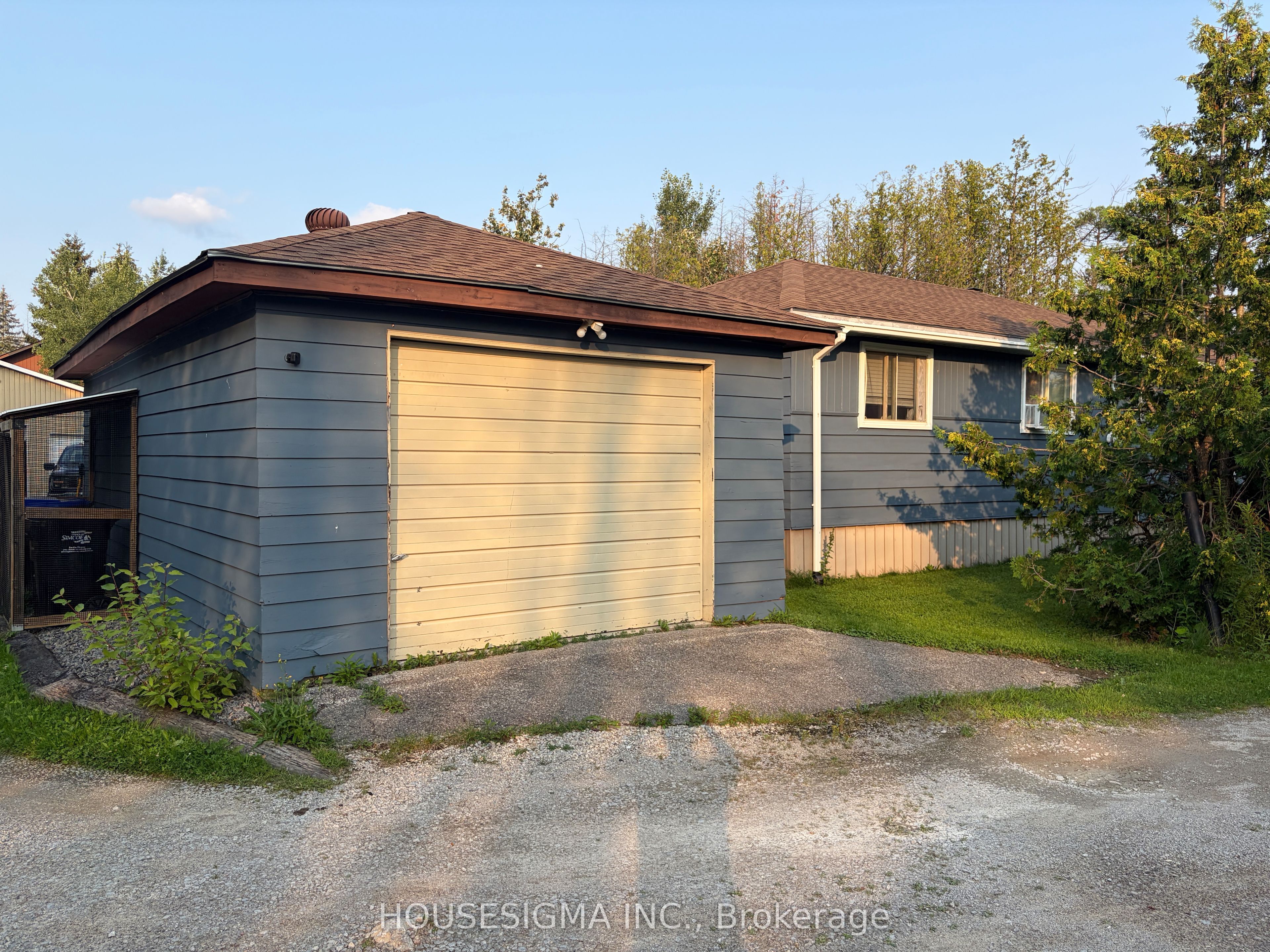 16 Mazepa Place Property Photo 4