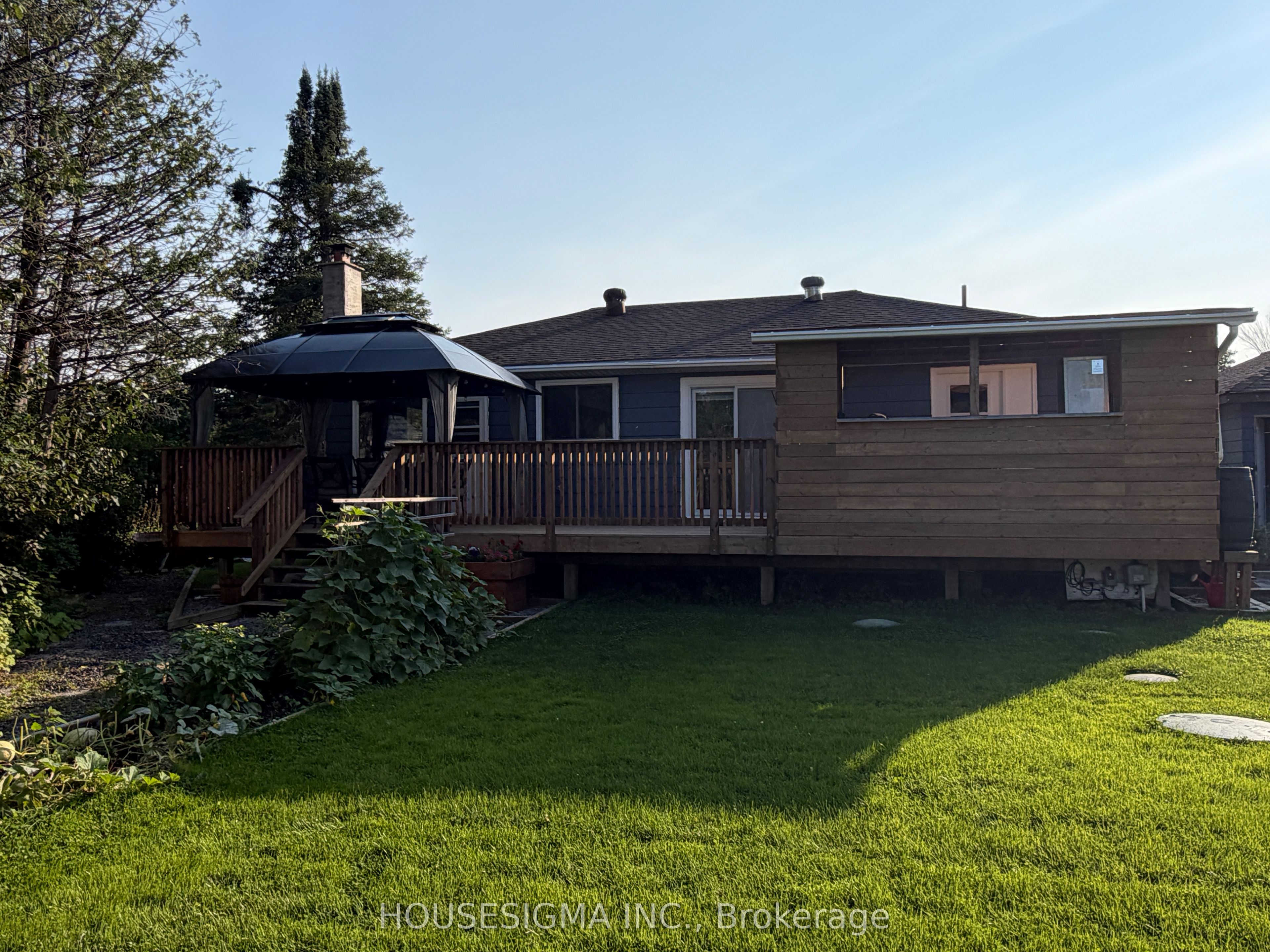 16 Mazepa Place Property Photo 21