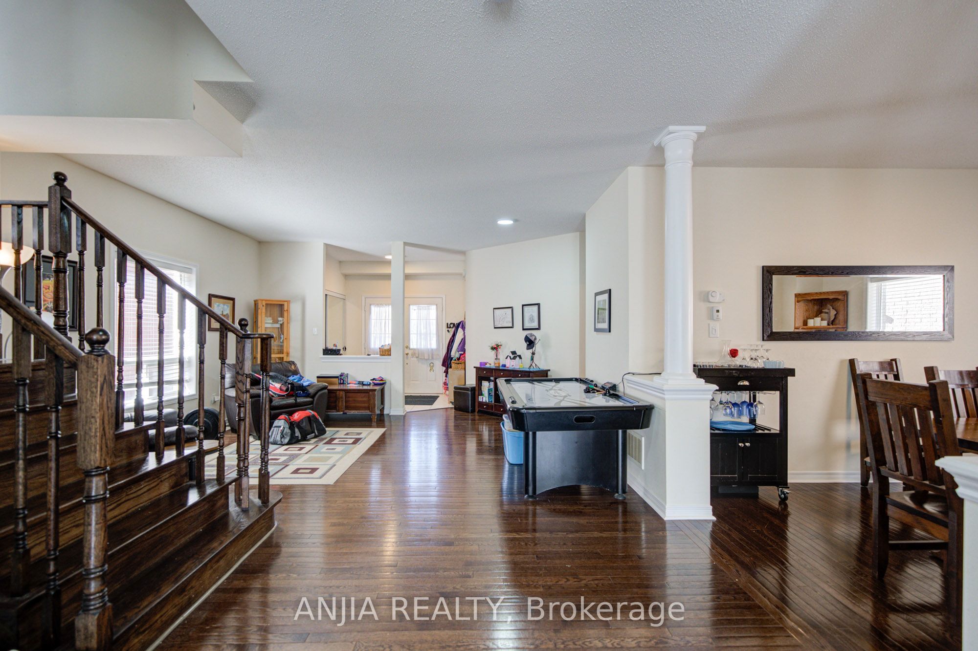 102 Westminster Circle Property Photo 8