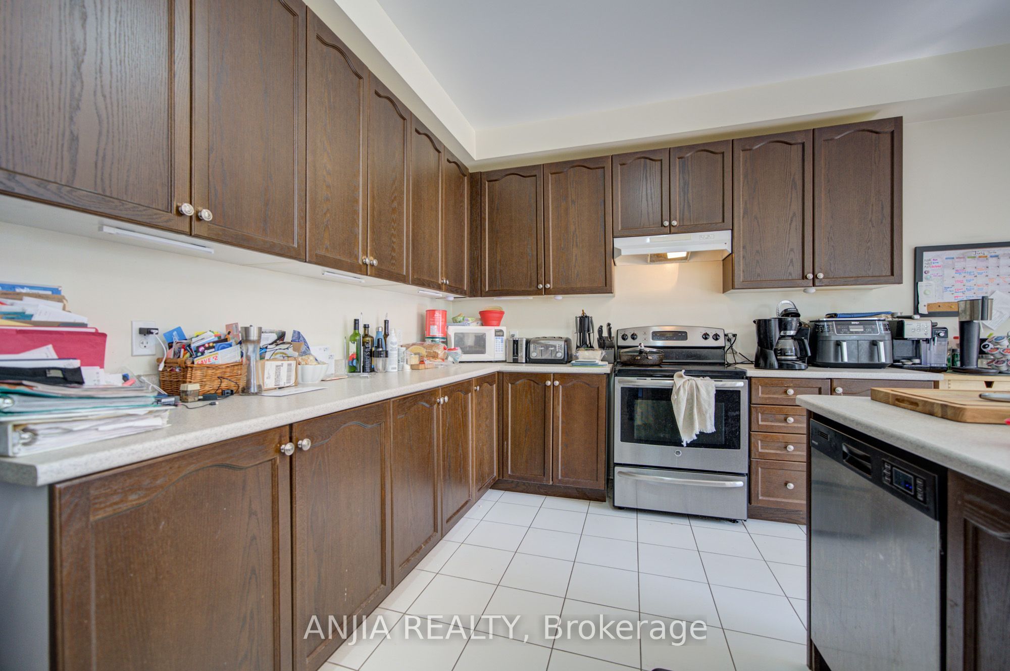102 Westminster Circle Property Photo 12