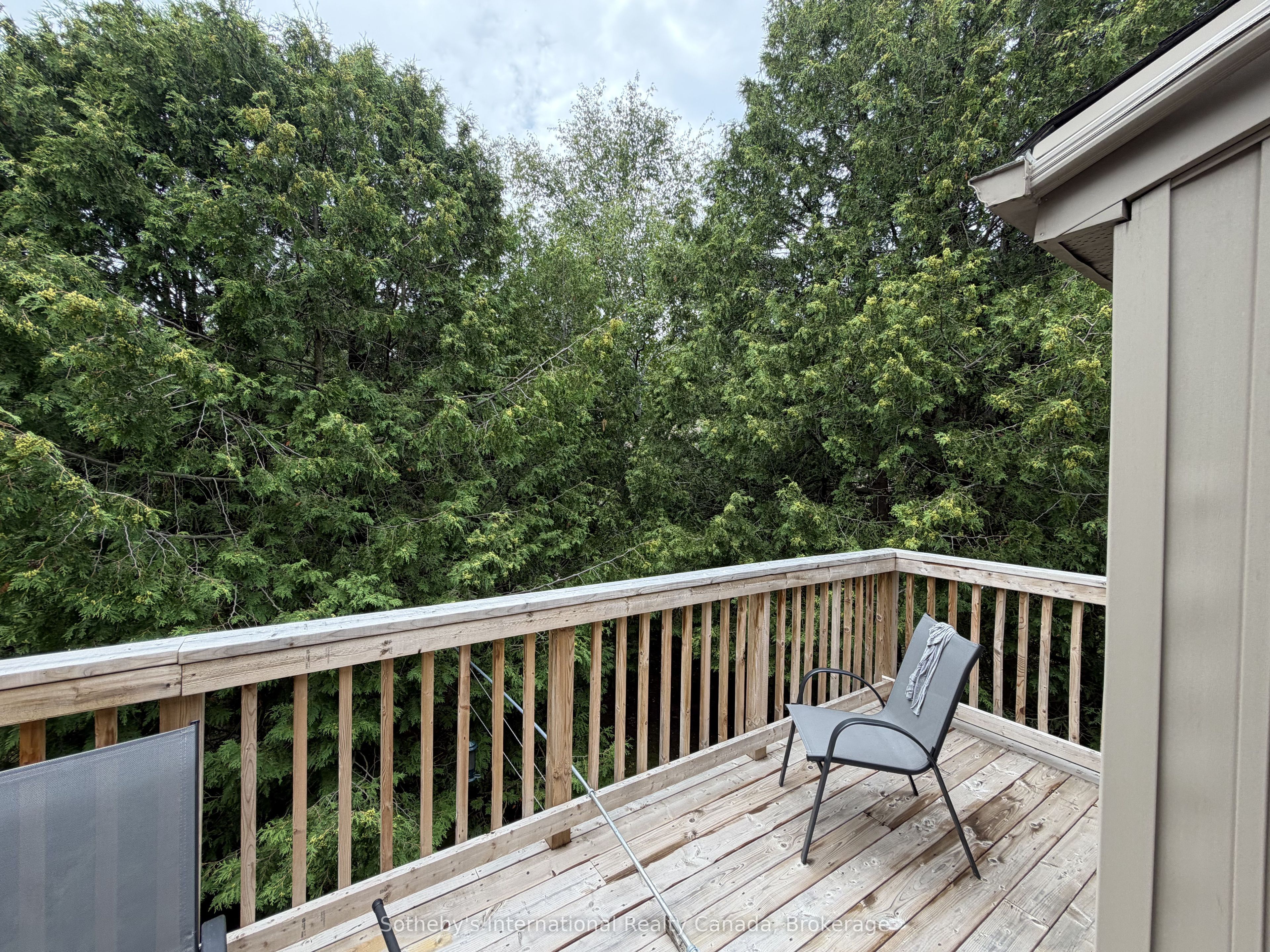 589 Oxbow Crescent Property Photo 15