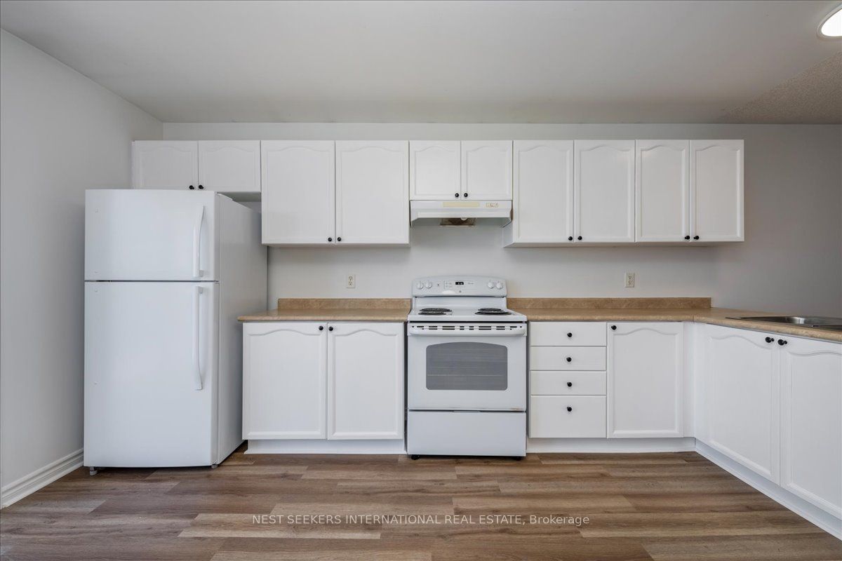 116 Courtney Crescent Upper Level Property Photo 10
