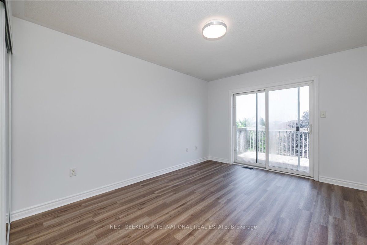116 Courtney Crescent Upper Level Property Photo 14