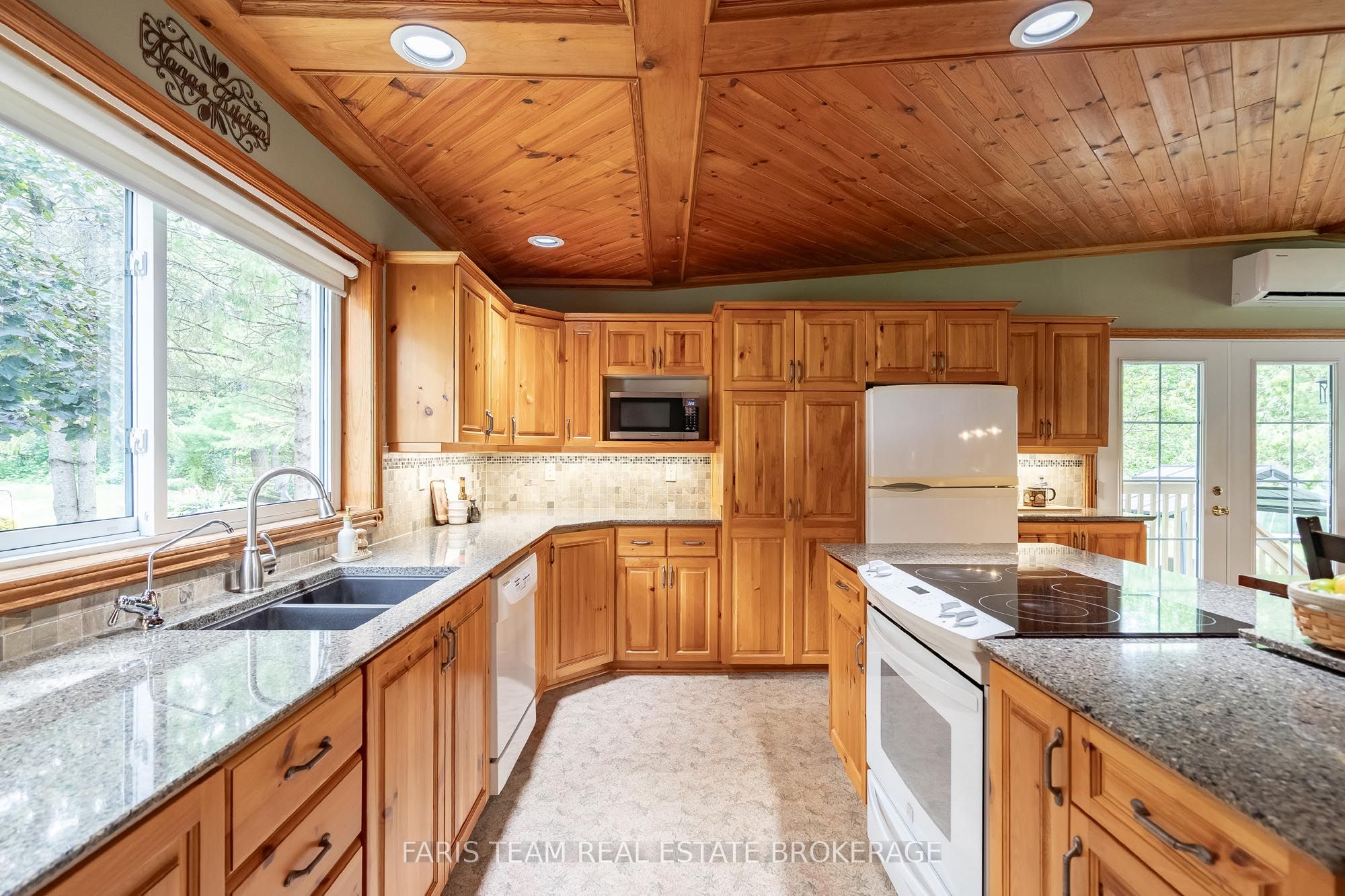 2505 Norton Road Property Photo 9