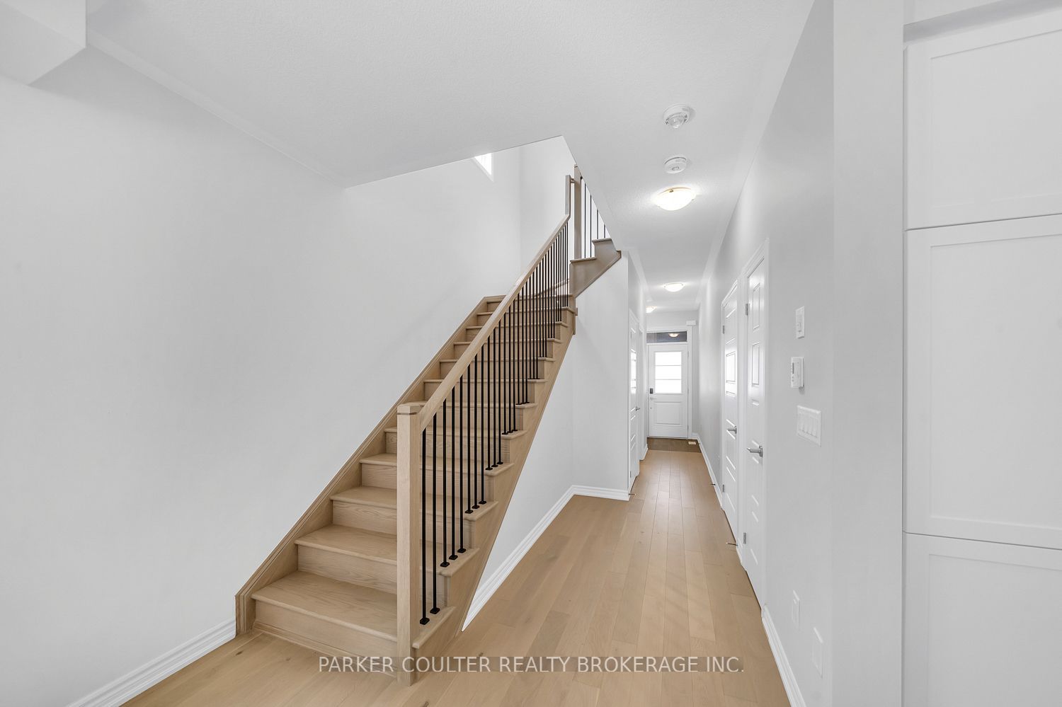 48 West Oak Trail Property Photo 12
