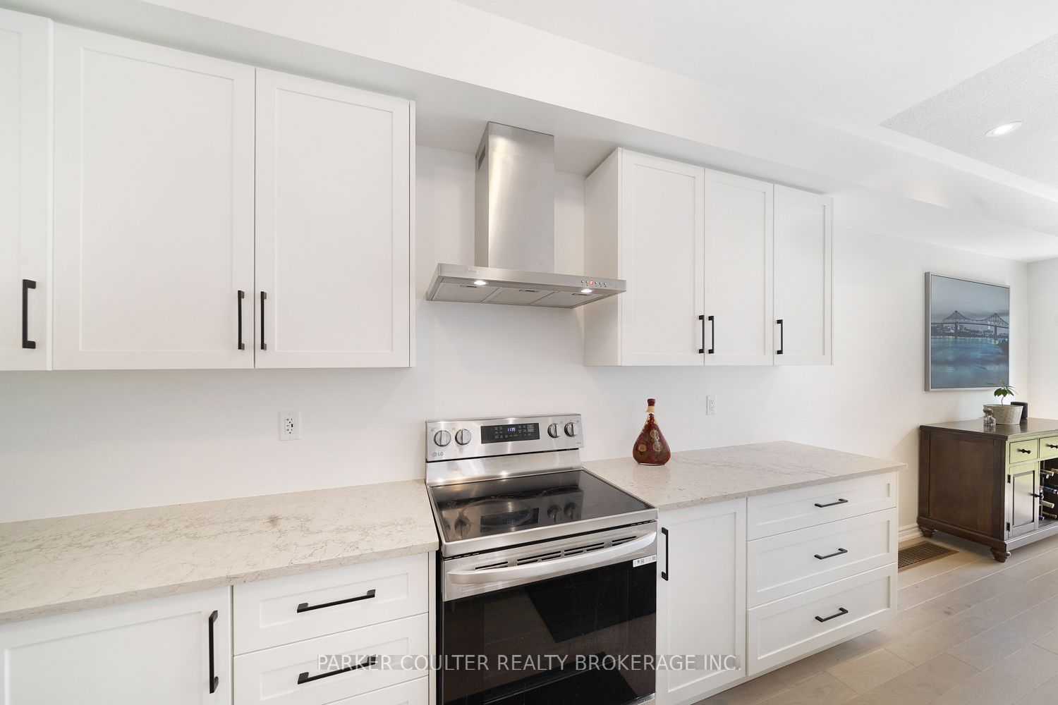 48 West Oak Trail Property Photo 16