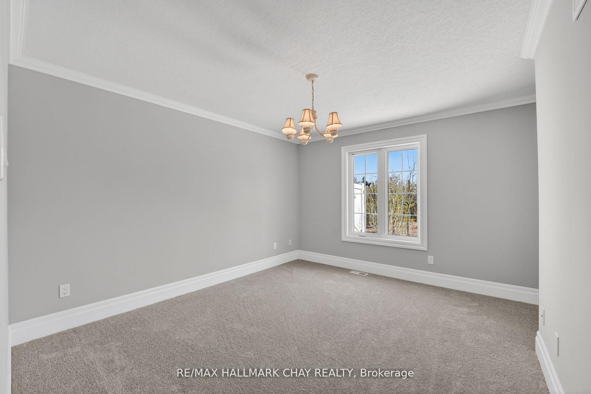 19 Greenway Drive Property Photo 15