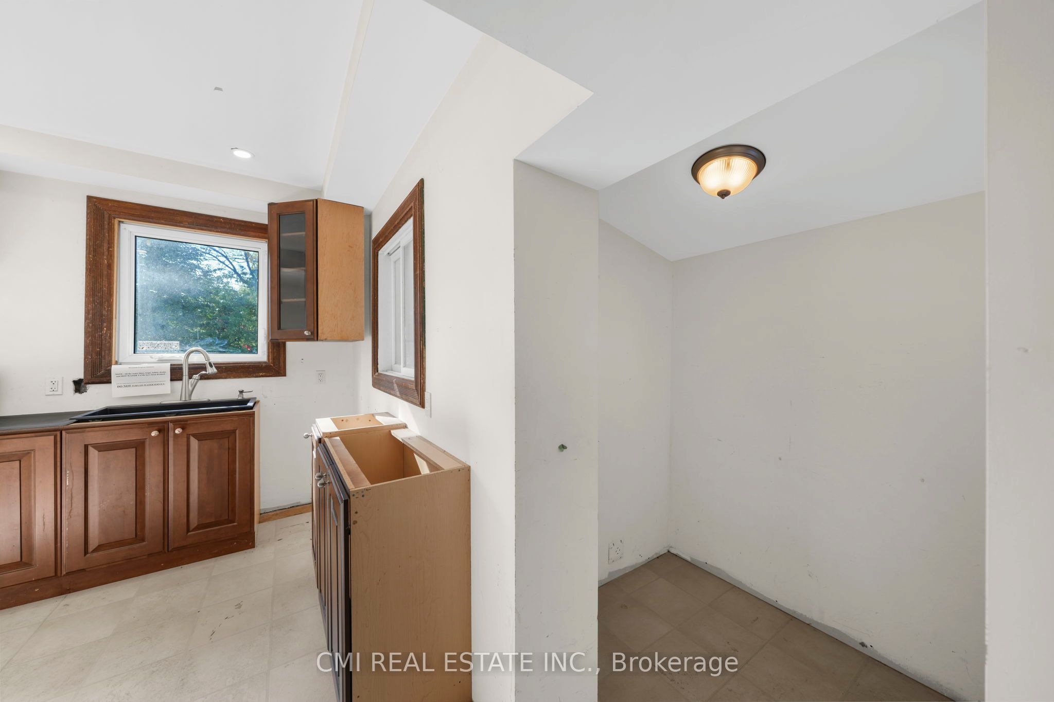 43 Perry Street Property Photo 16