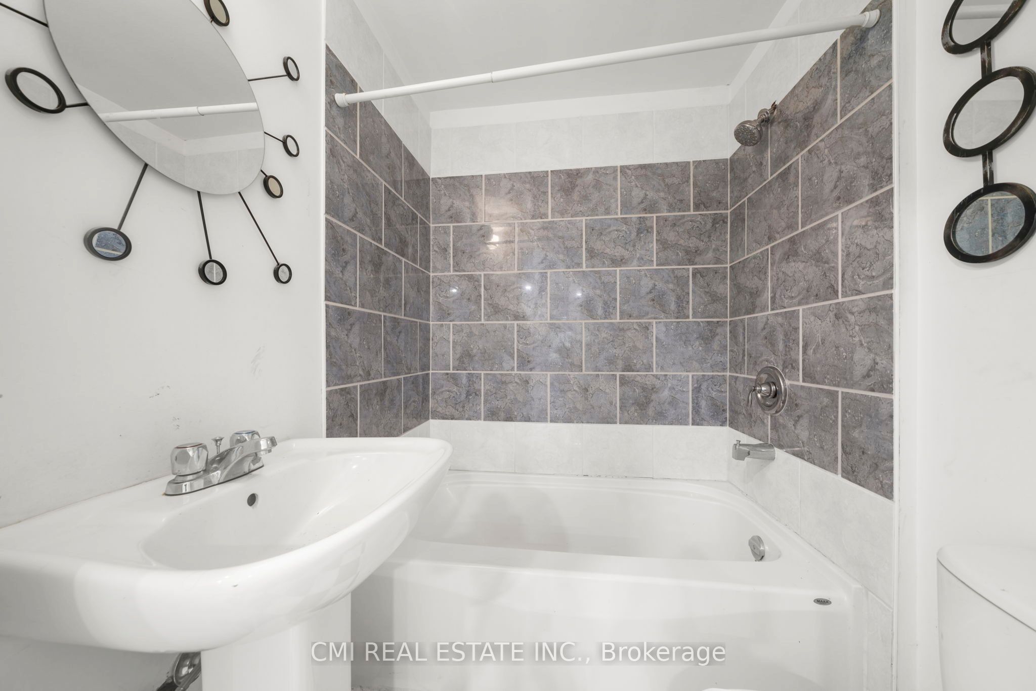 43 Perry Street Property Photo 37