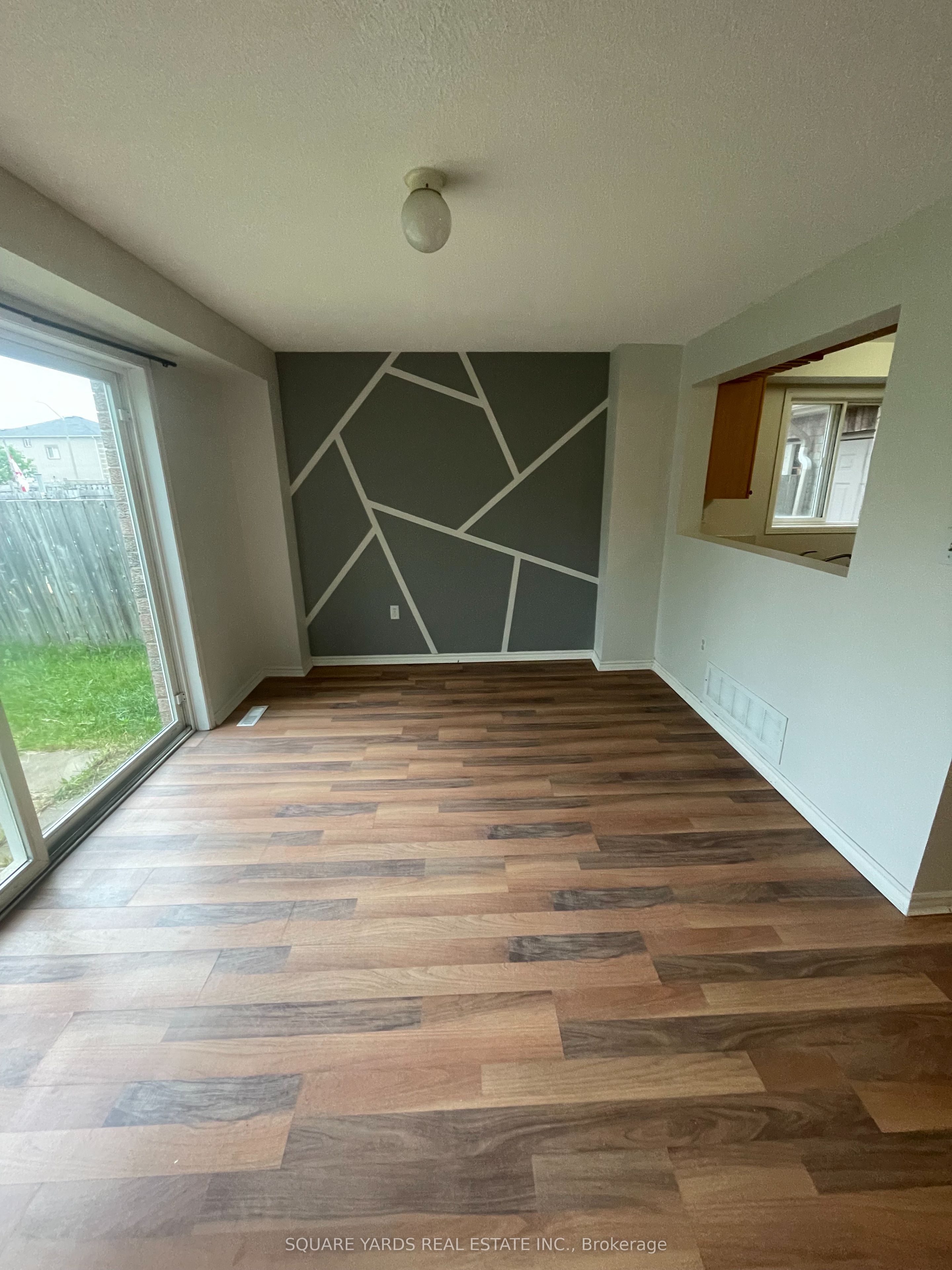 8 Epsom Road N Property Photo 3