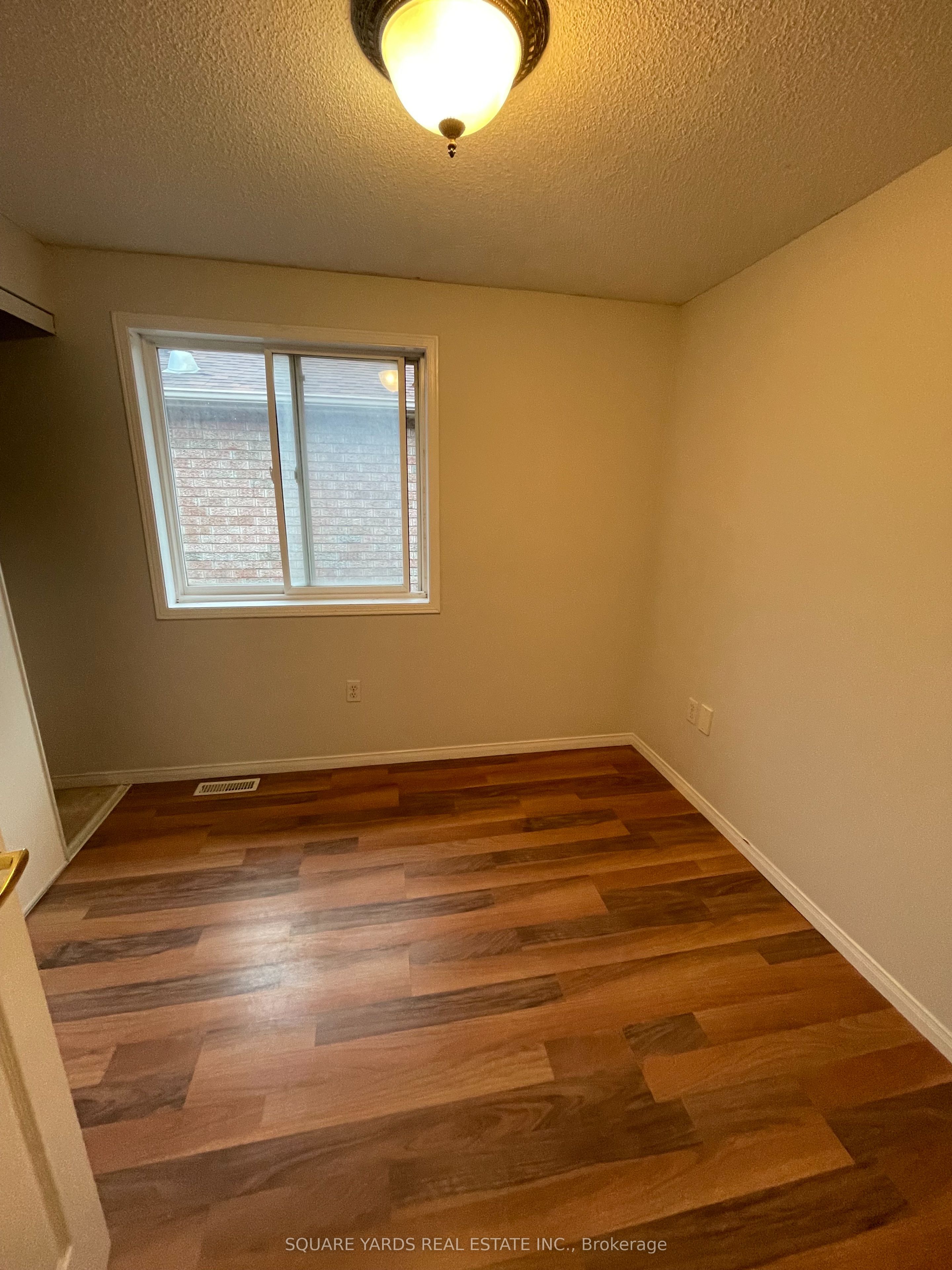 8 Epsom Road N Property Photo 10