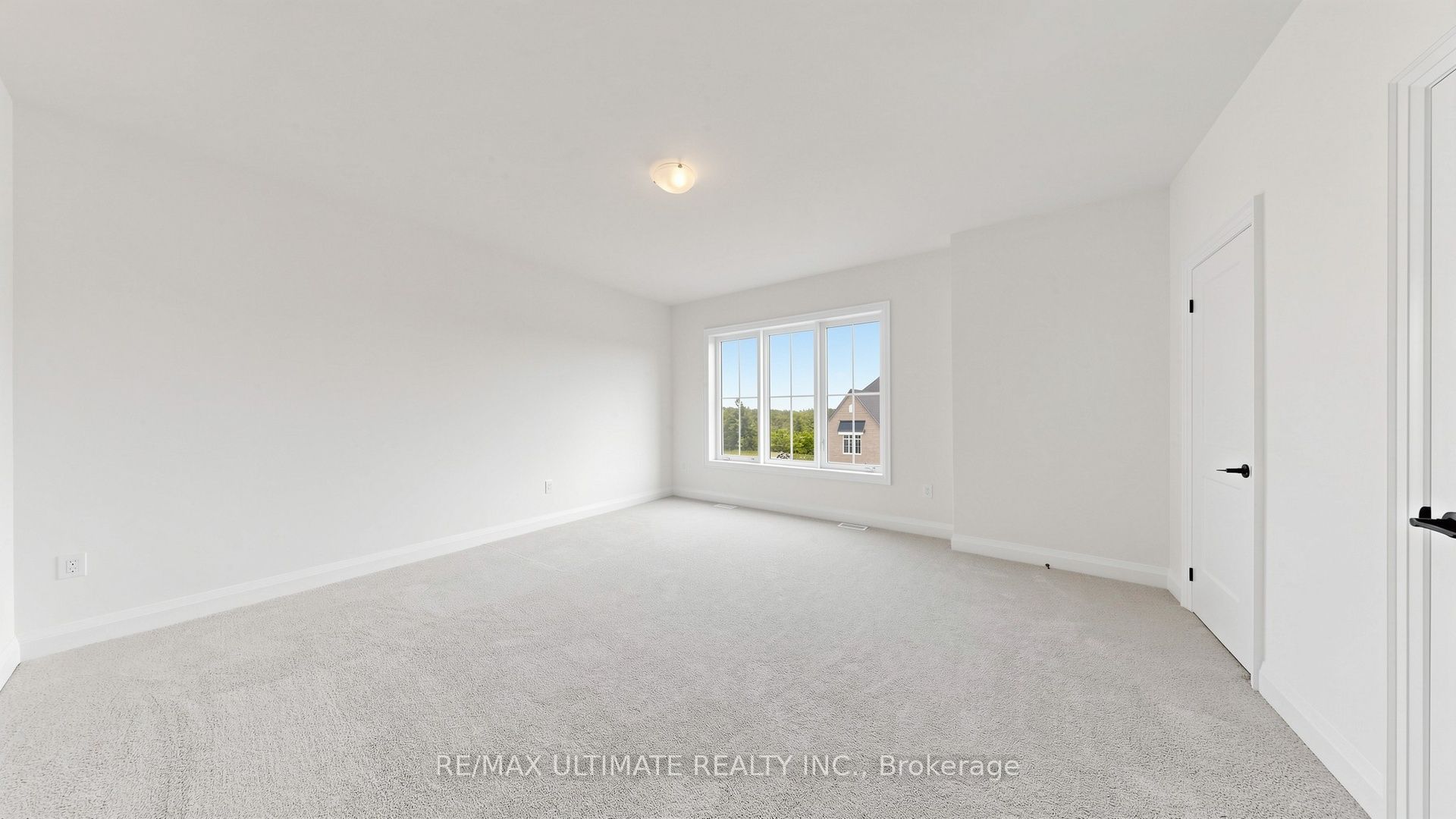 12 Aldwinckle Avenue Property Photo 32