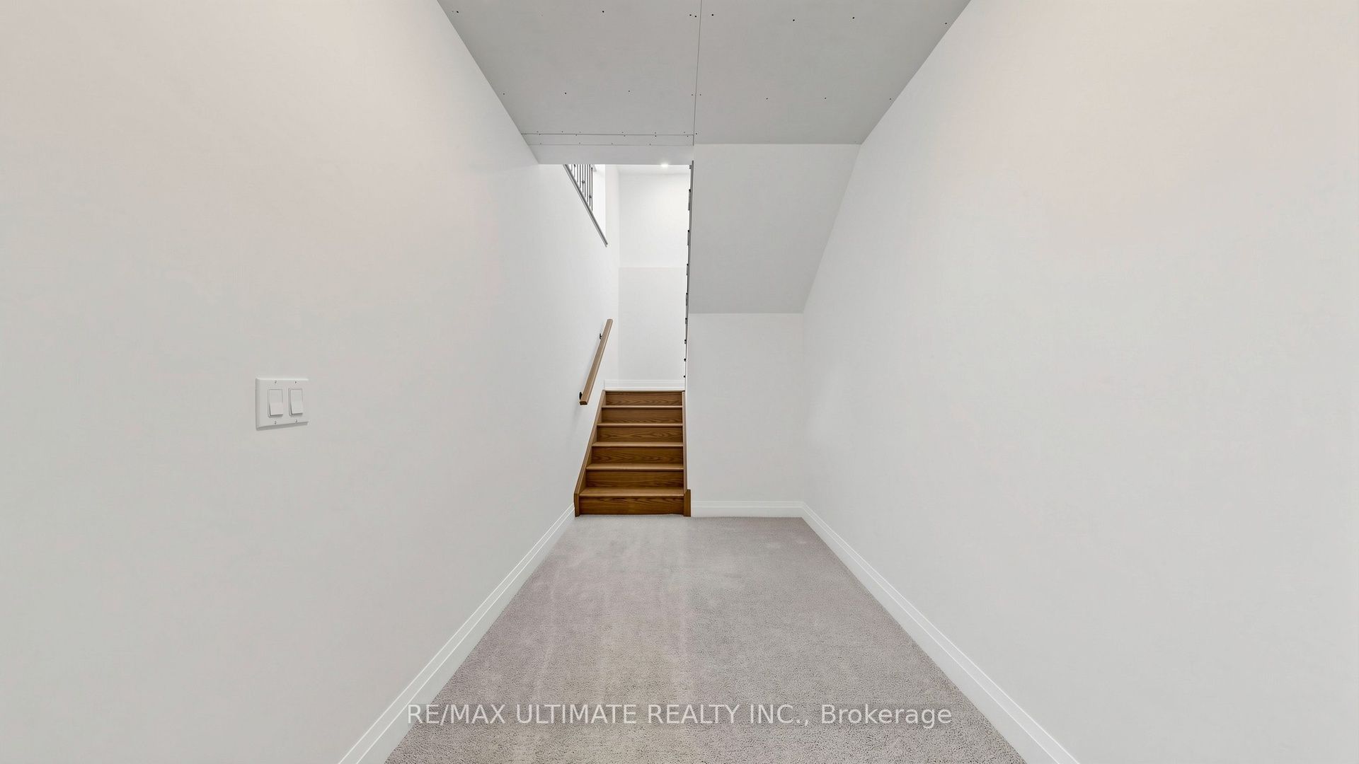12 Aldwinckle Avenue Property Photo 36