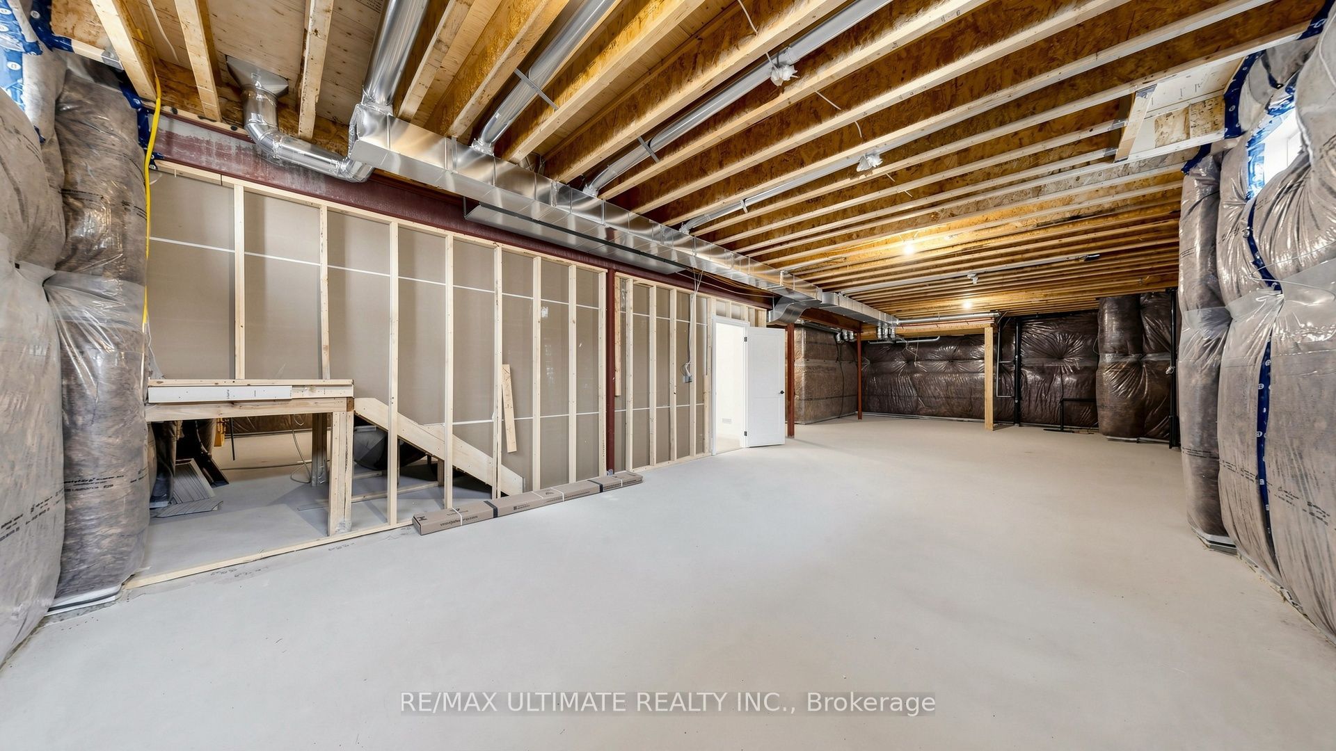 12 Aldwinckle Avenue Property Photo 40