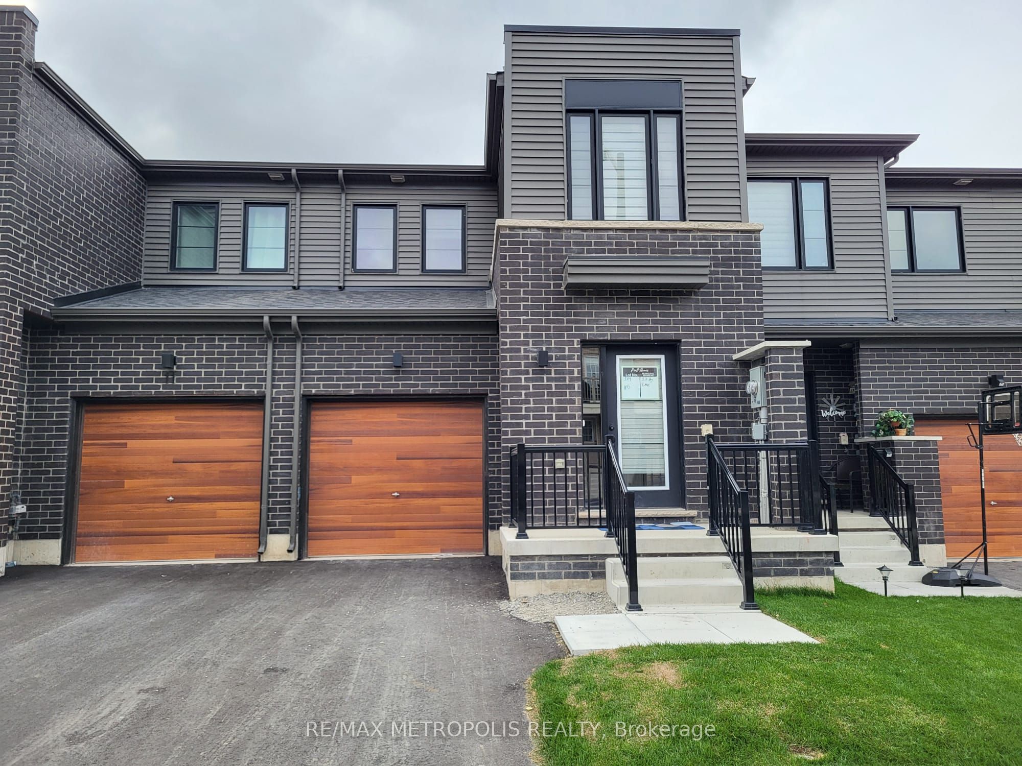 13 Hay Lane Property Photo 1