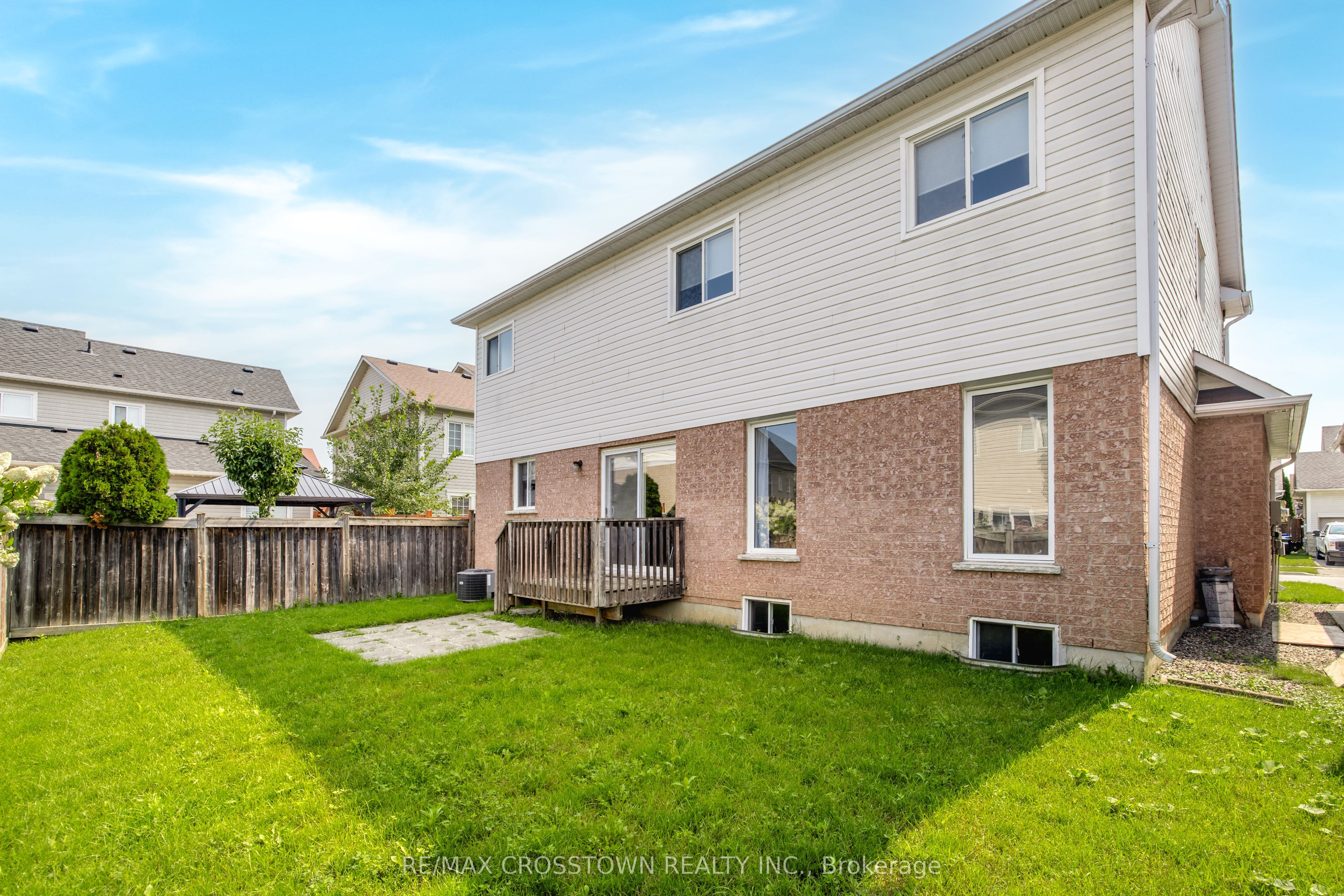 22 Maple Crown Terrace Property Photo 48