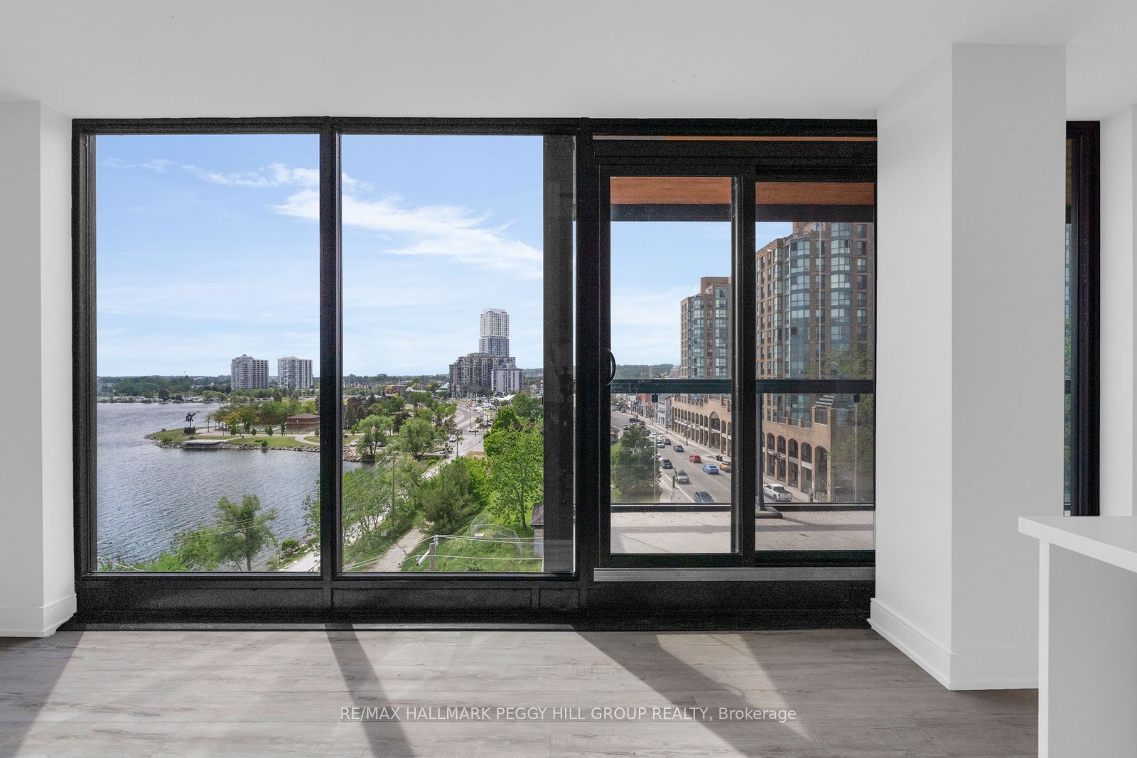 185 Dunlop Street E 623 Property Photo 7