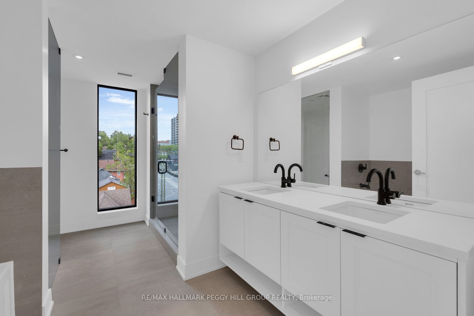 185 Dunlop Street E 623 Property Photo 11