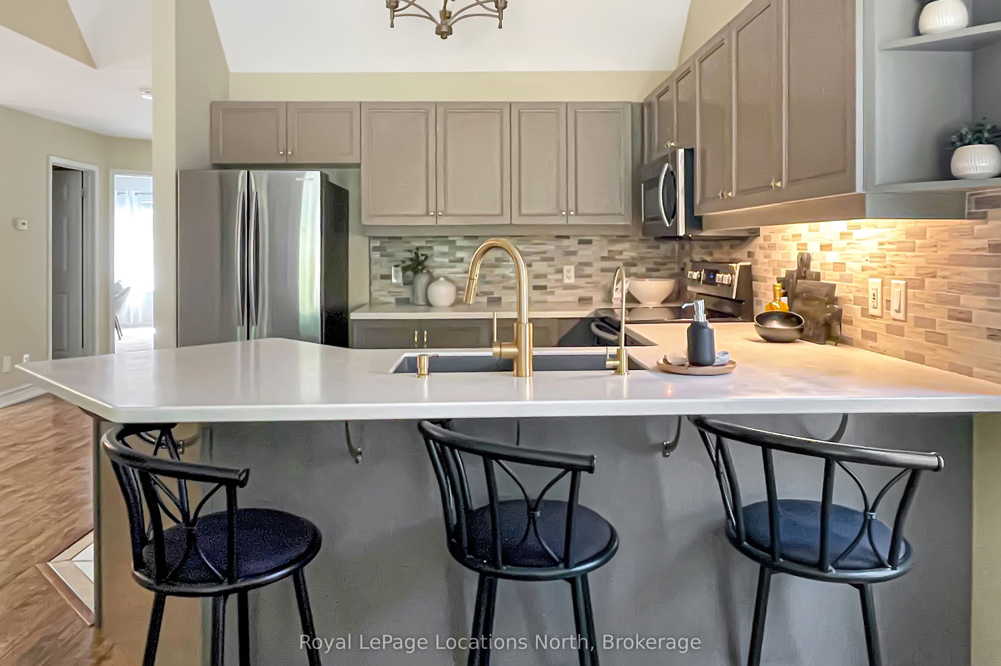 25 Green Briar Drive Property Photo 5