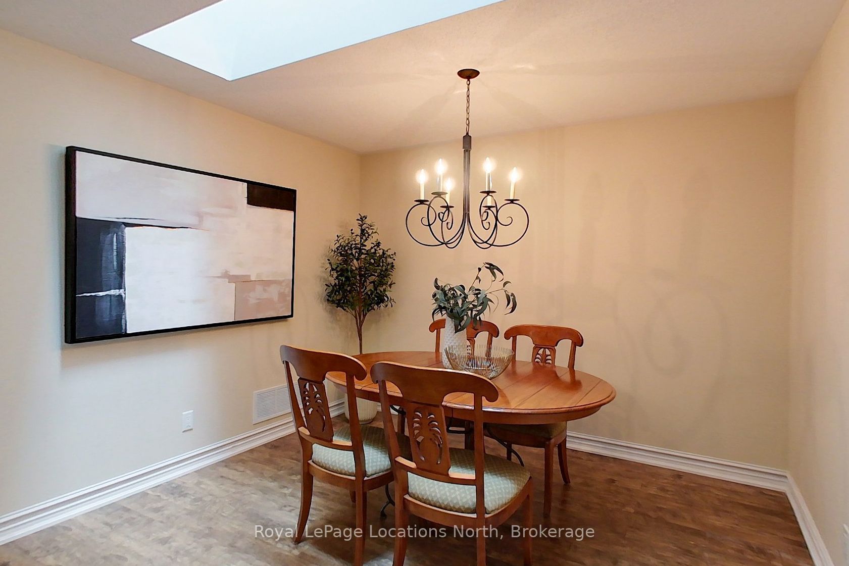 25 Green Briar Drive Property Photo 13