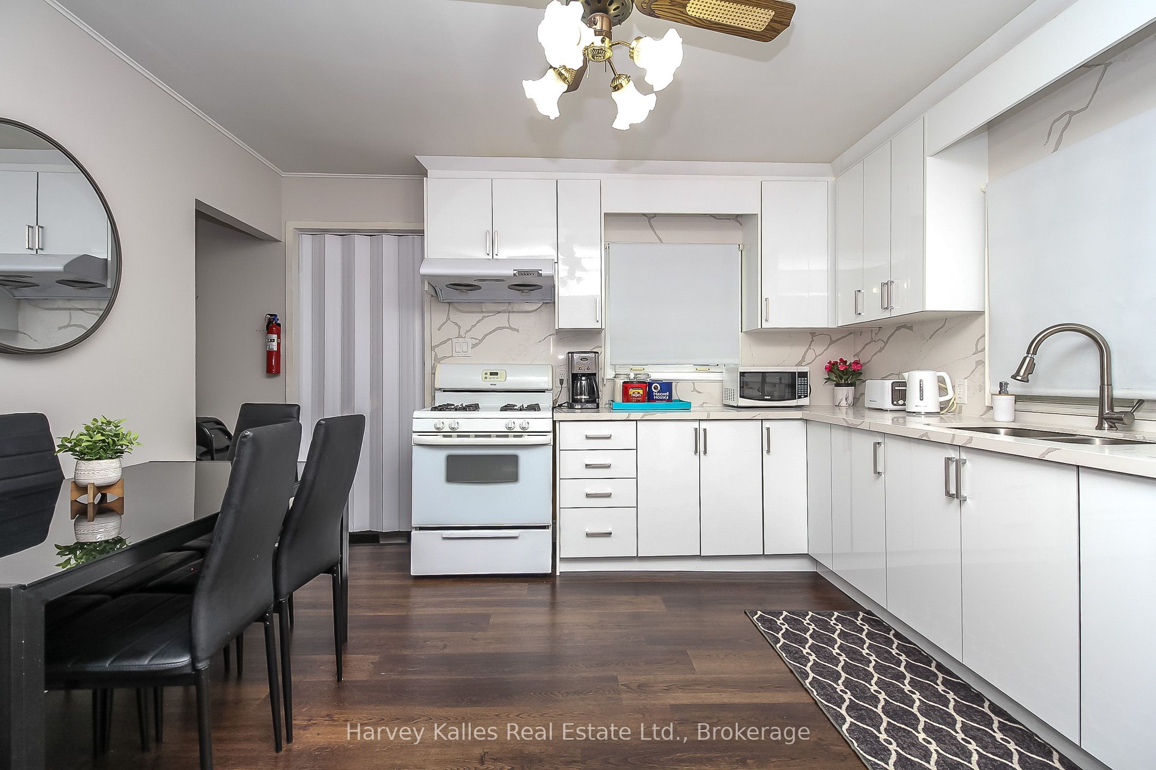 27 Peel Street Property Photo 16