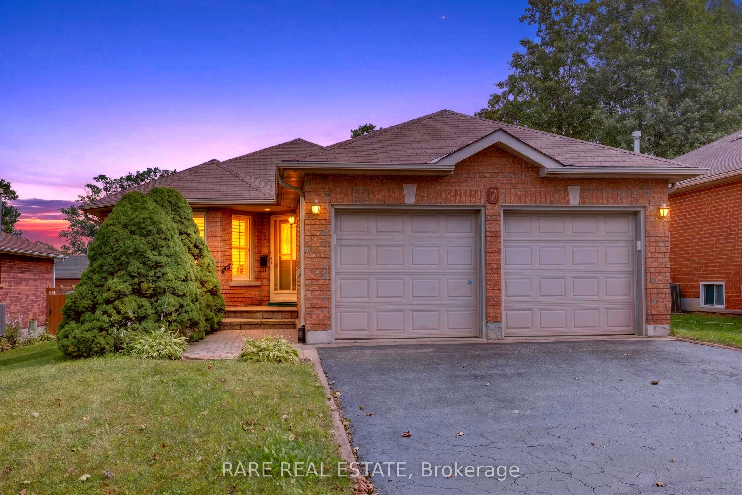7 Longman Drive Property Photo 1