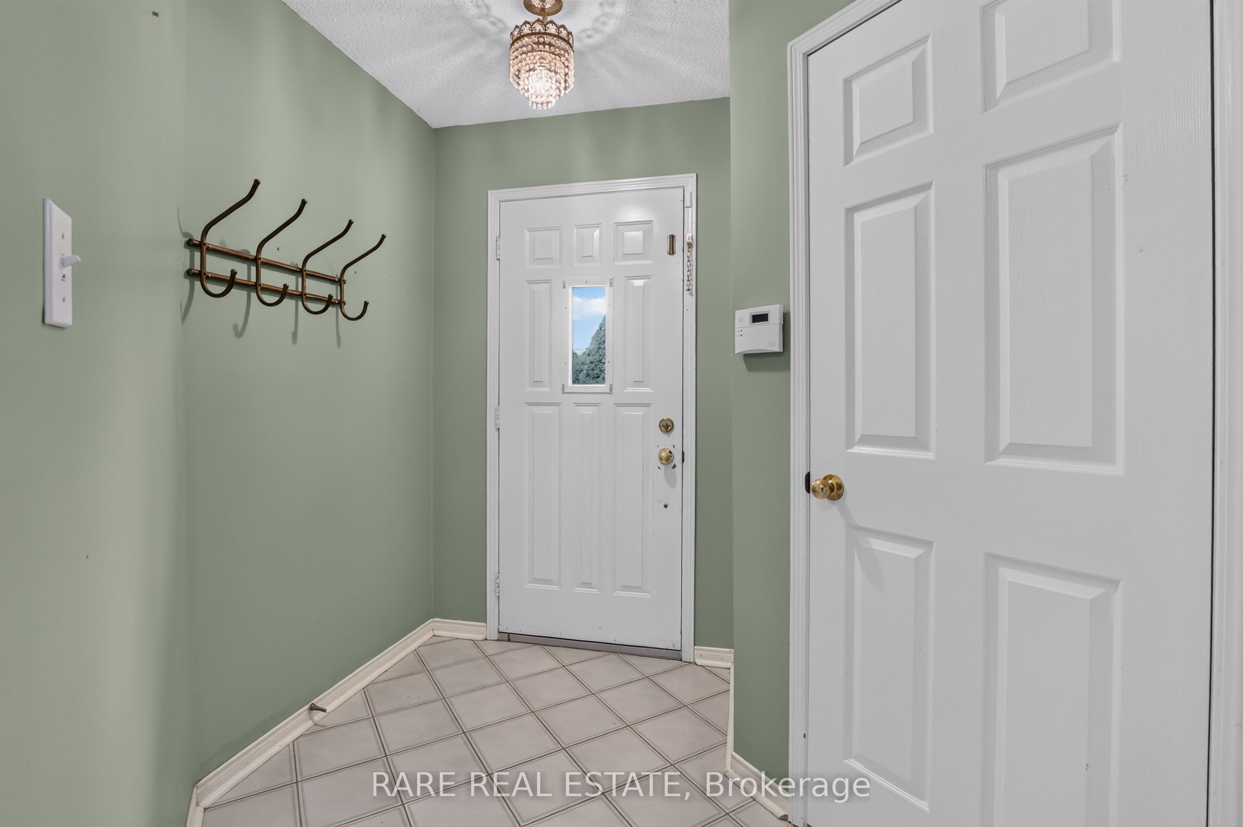 7 Longman Drive Property Photo 5