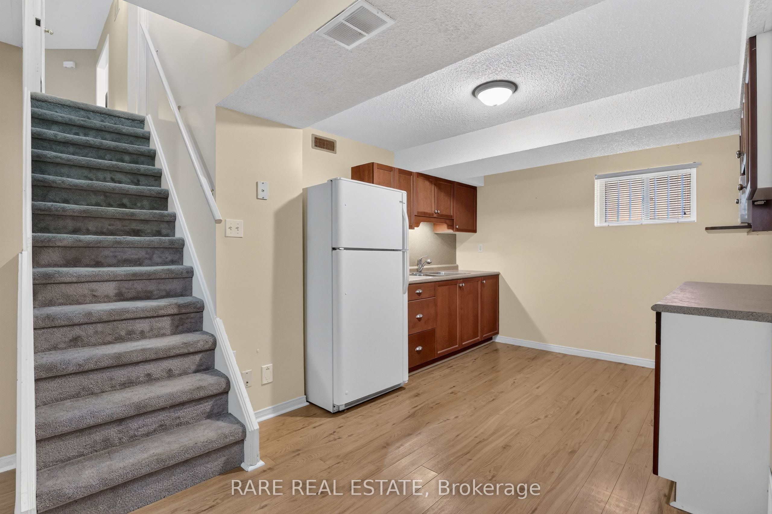 7 Longman Drive Property Photo 23