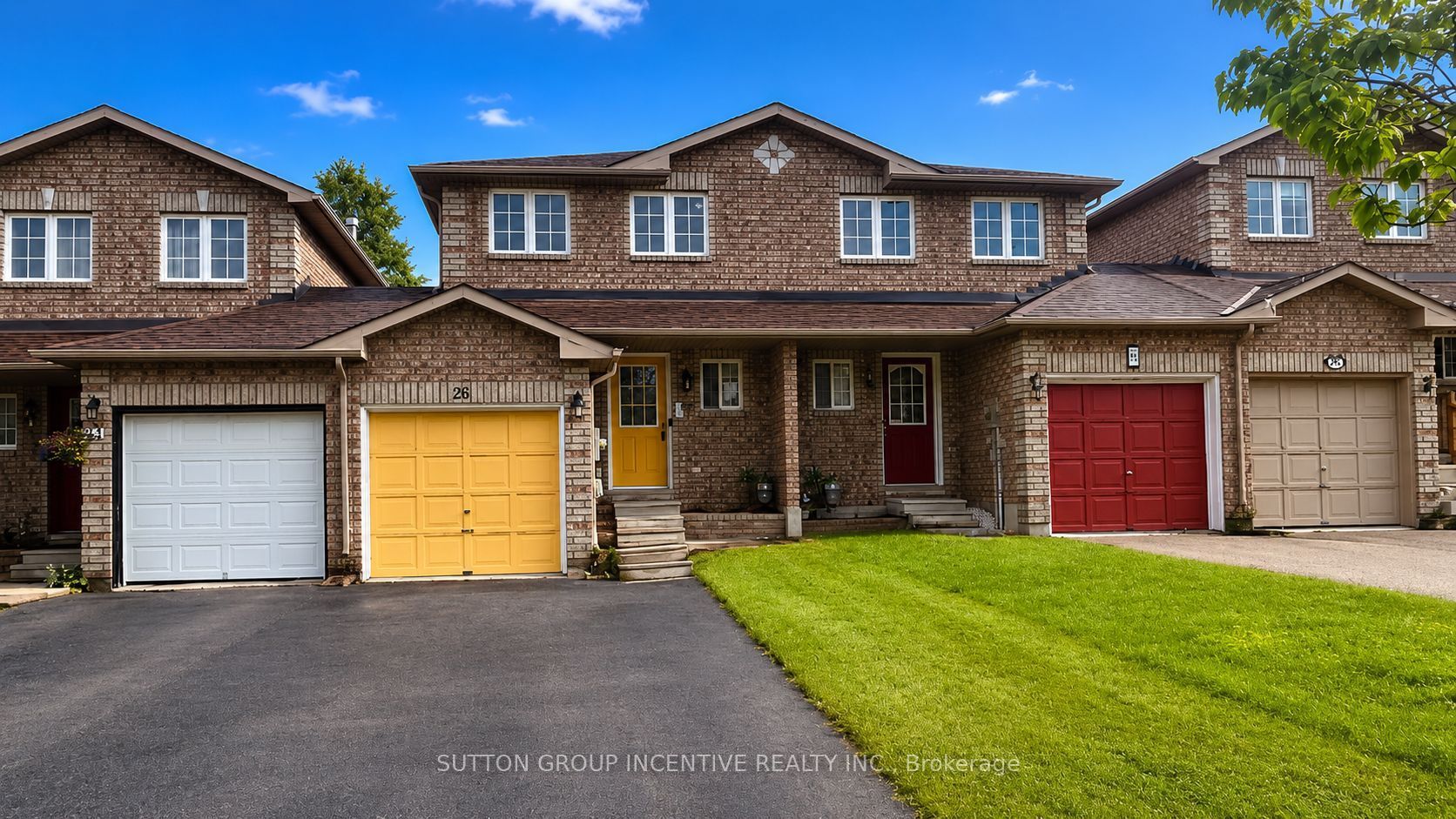 25 Lions Gate Boulevard Property Photo 1