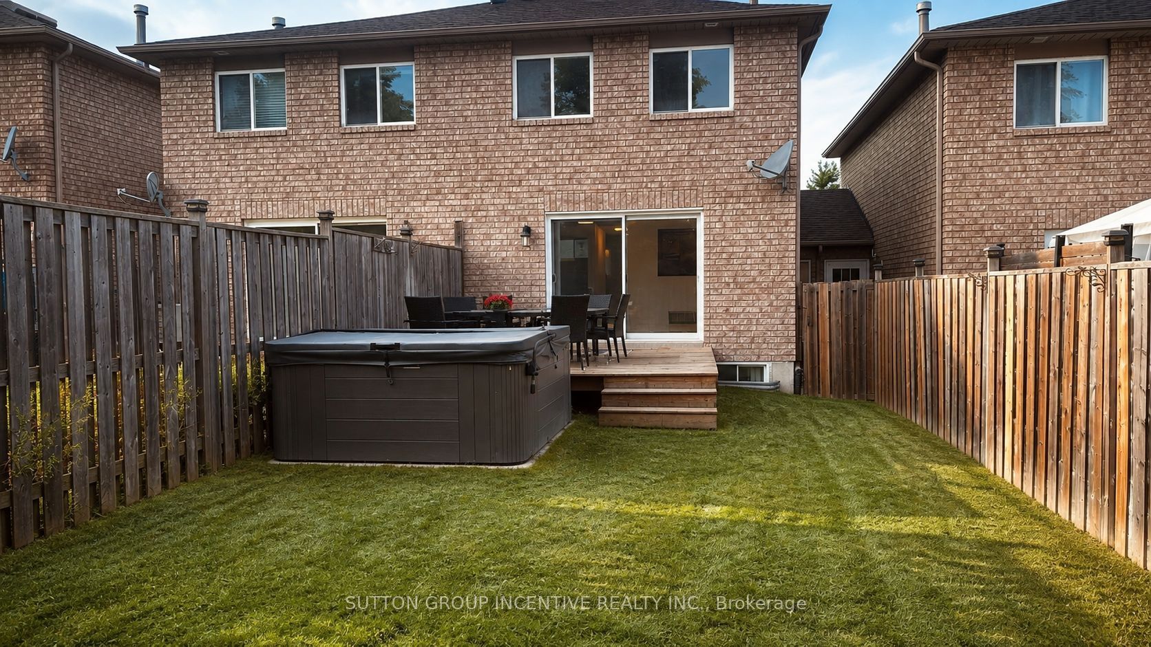25 Lions Gate Boulevard Property Photo 16