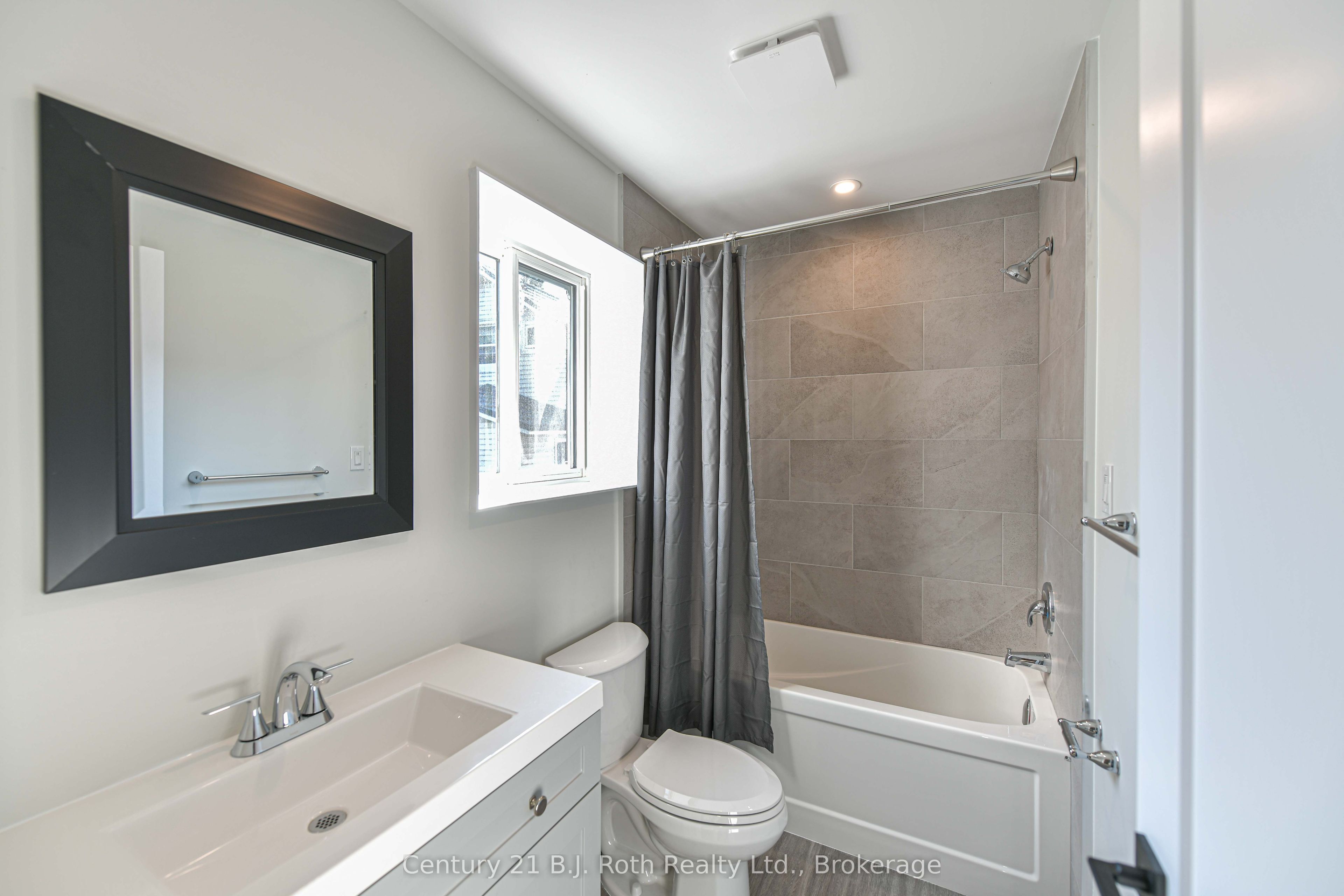 165 Barrie Road 1 (main) Property Photo 22