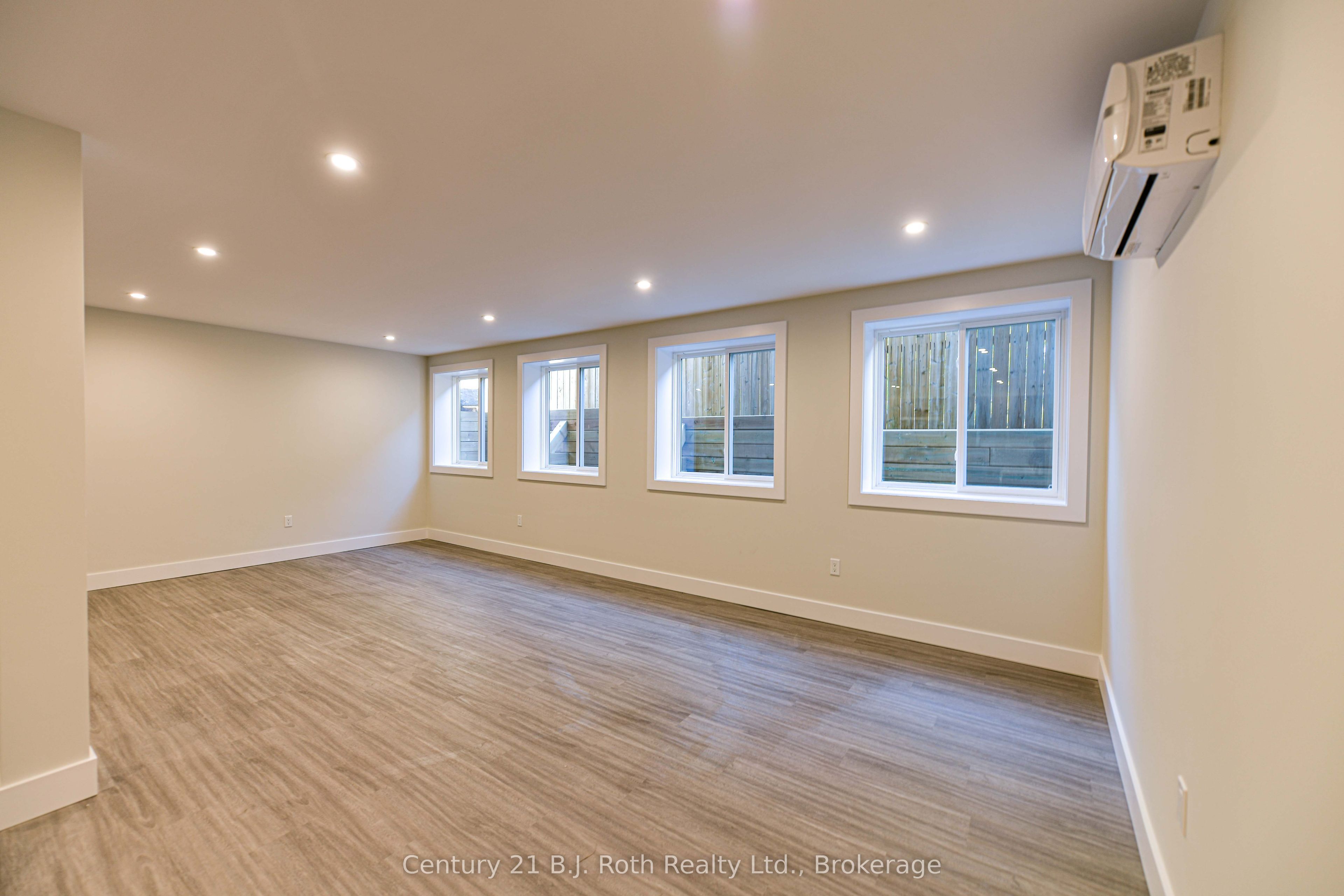 165 Barrie Road 3 (lower) Property Photo 11