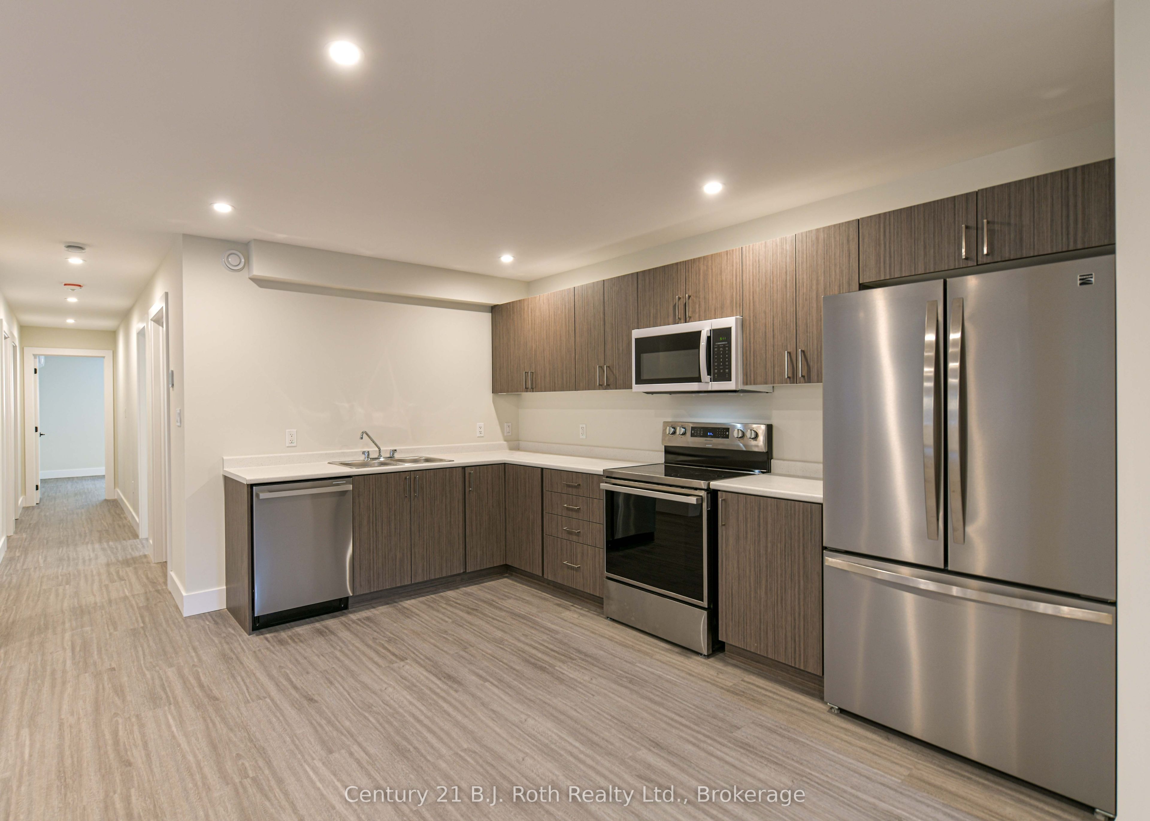 165 Barrie Road 3 (lower) Property Photo 15
