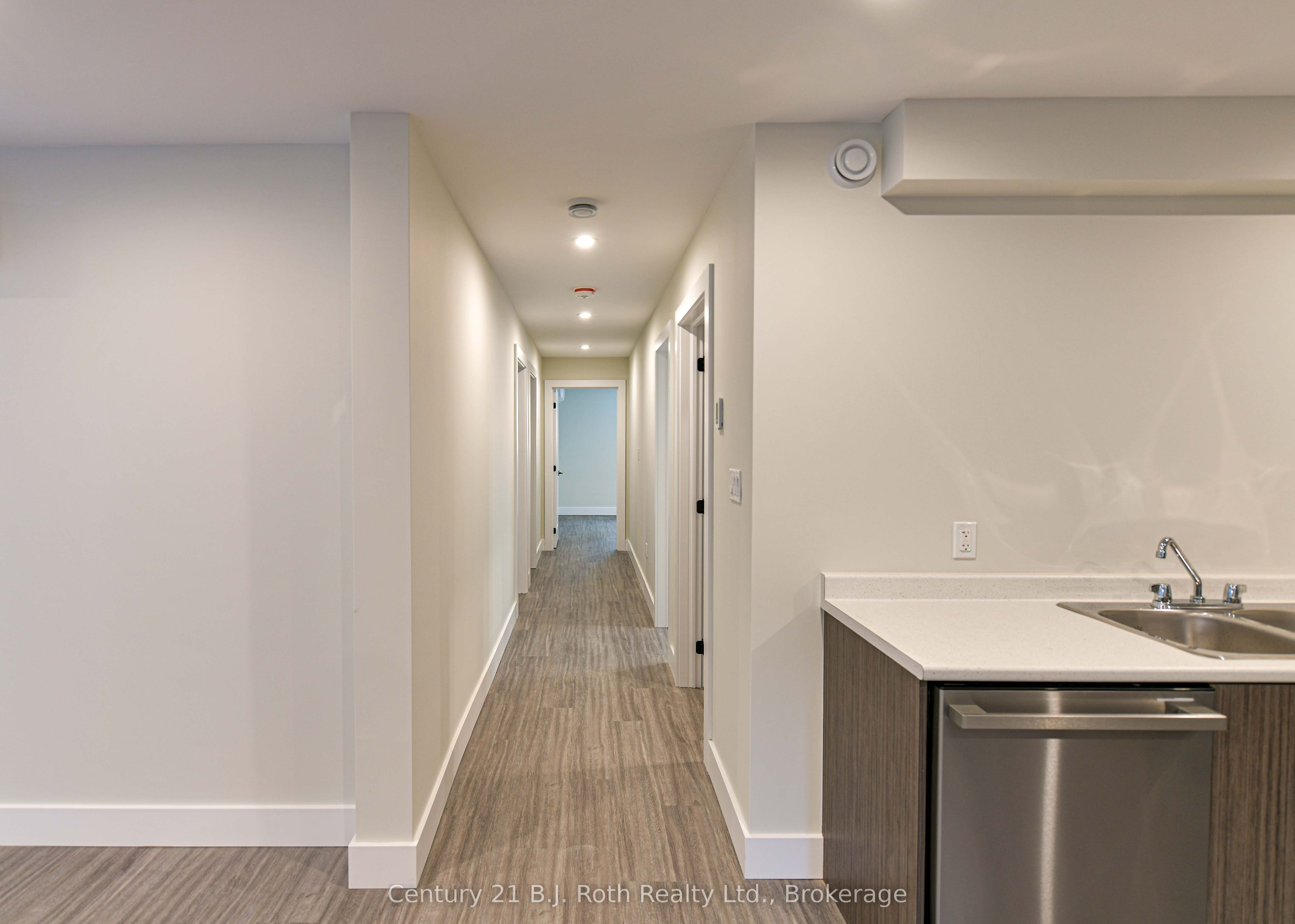 165 Barrie Road 3 (lower) Property Photo 16