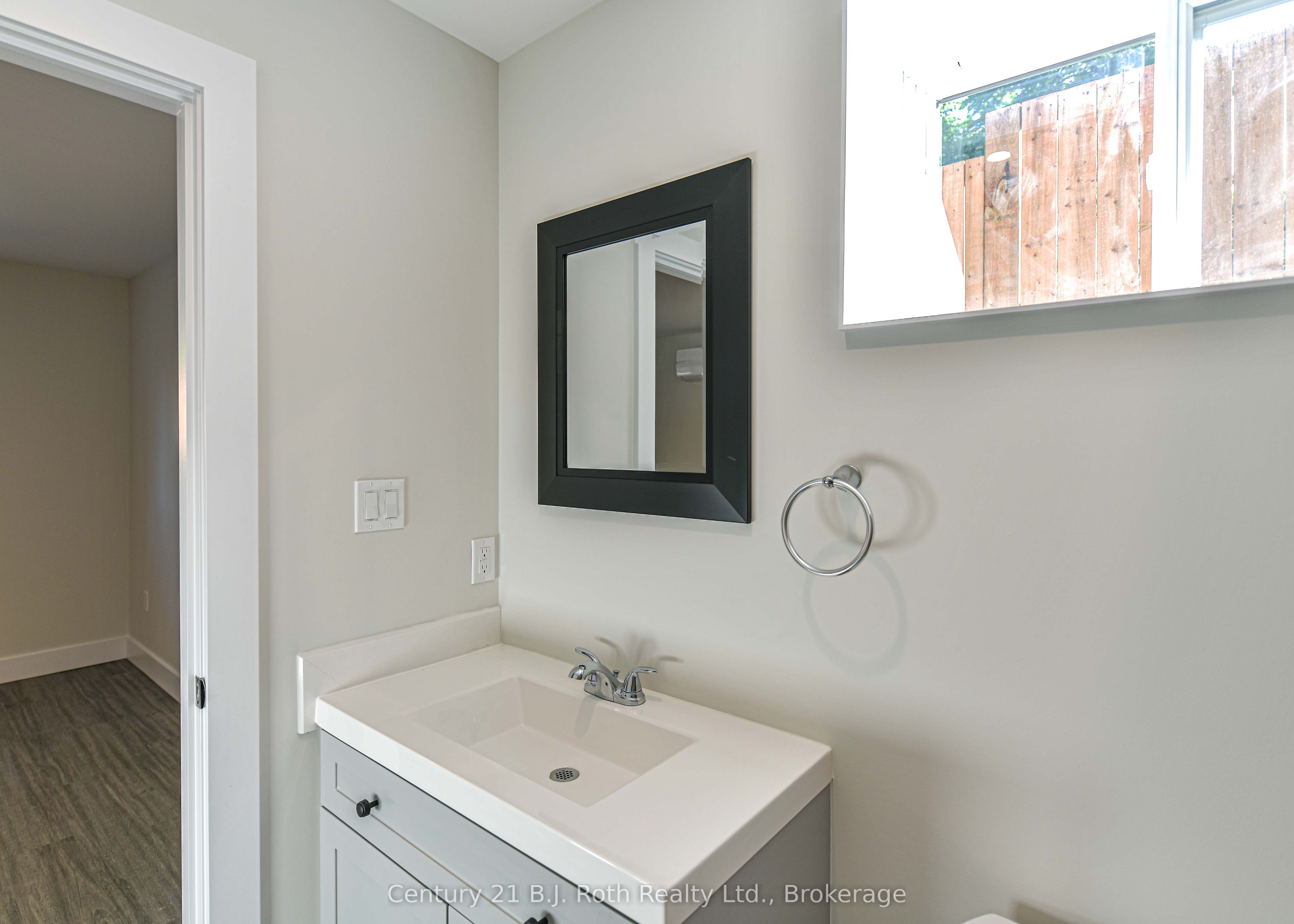 165 Barrie Road 3 (lower) Property Photo 29