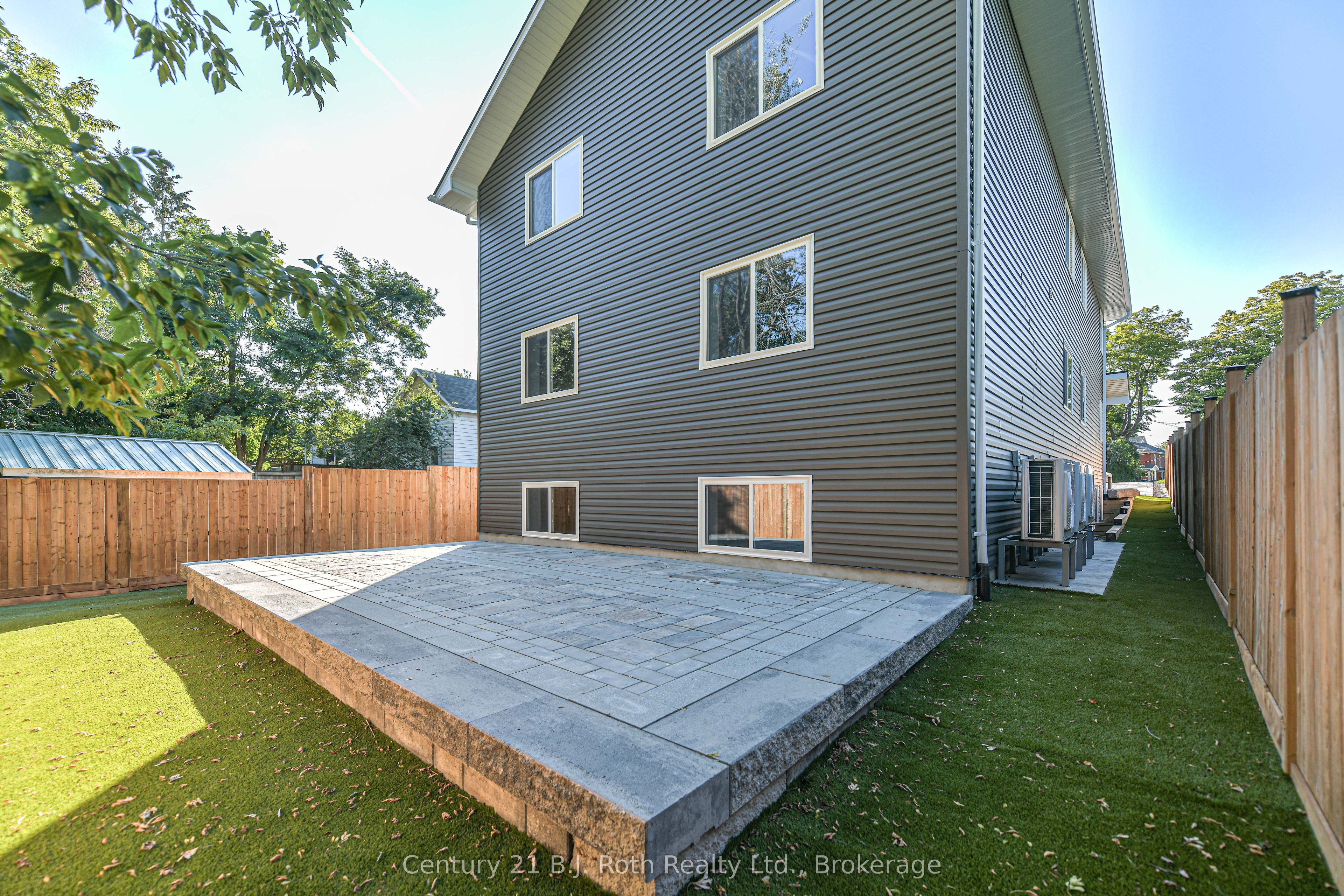 165 Barrie Road 3 (lower) Property Photo 35