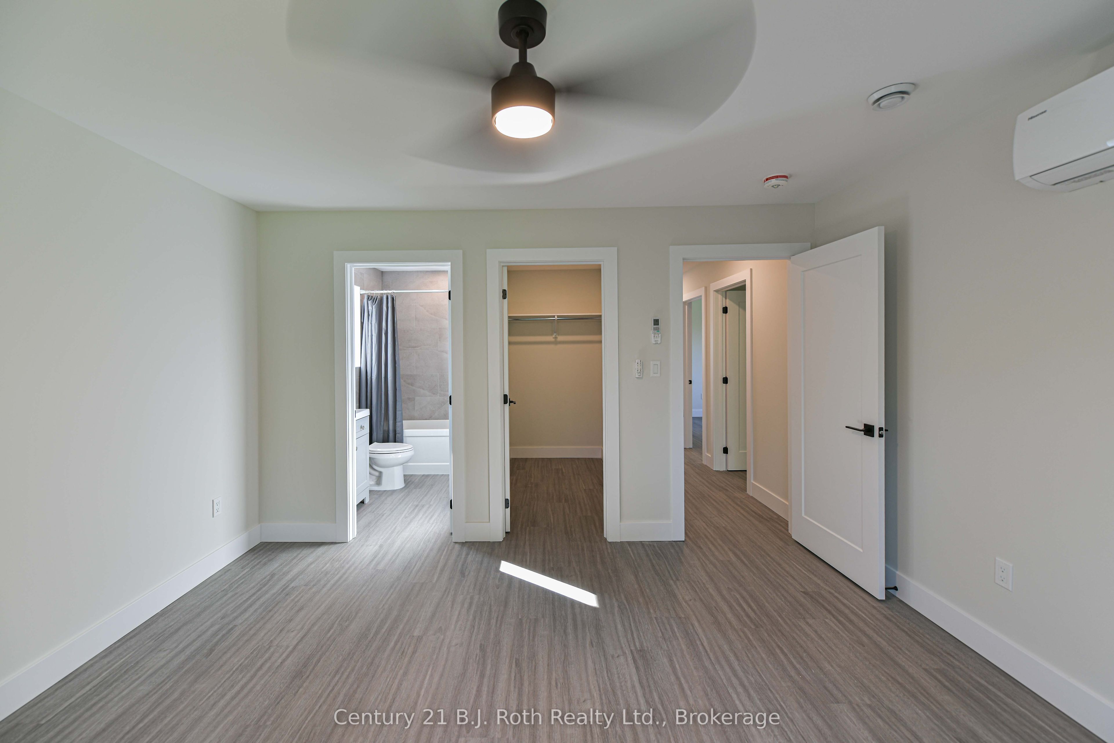 165 Barrie Road 2 (upper) Property Photo 24