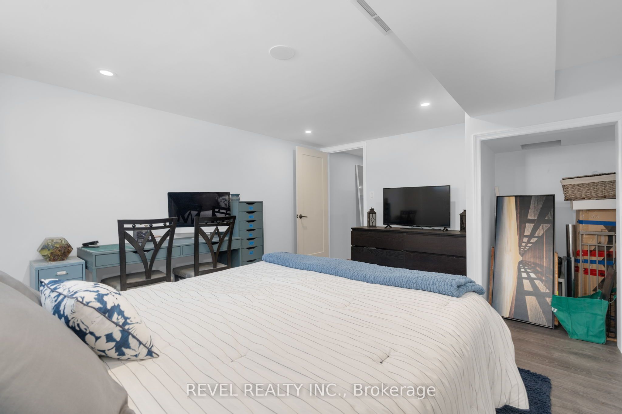 6537 9 County Road Property Photo 24