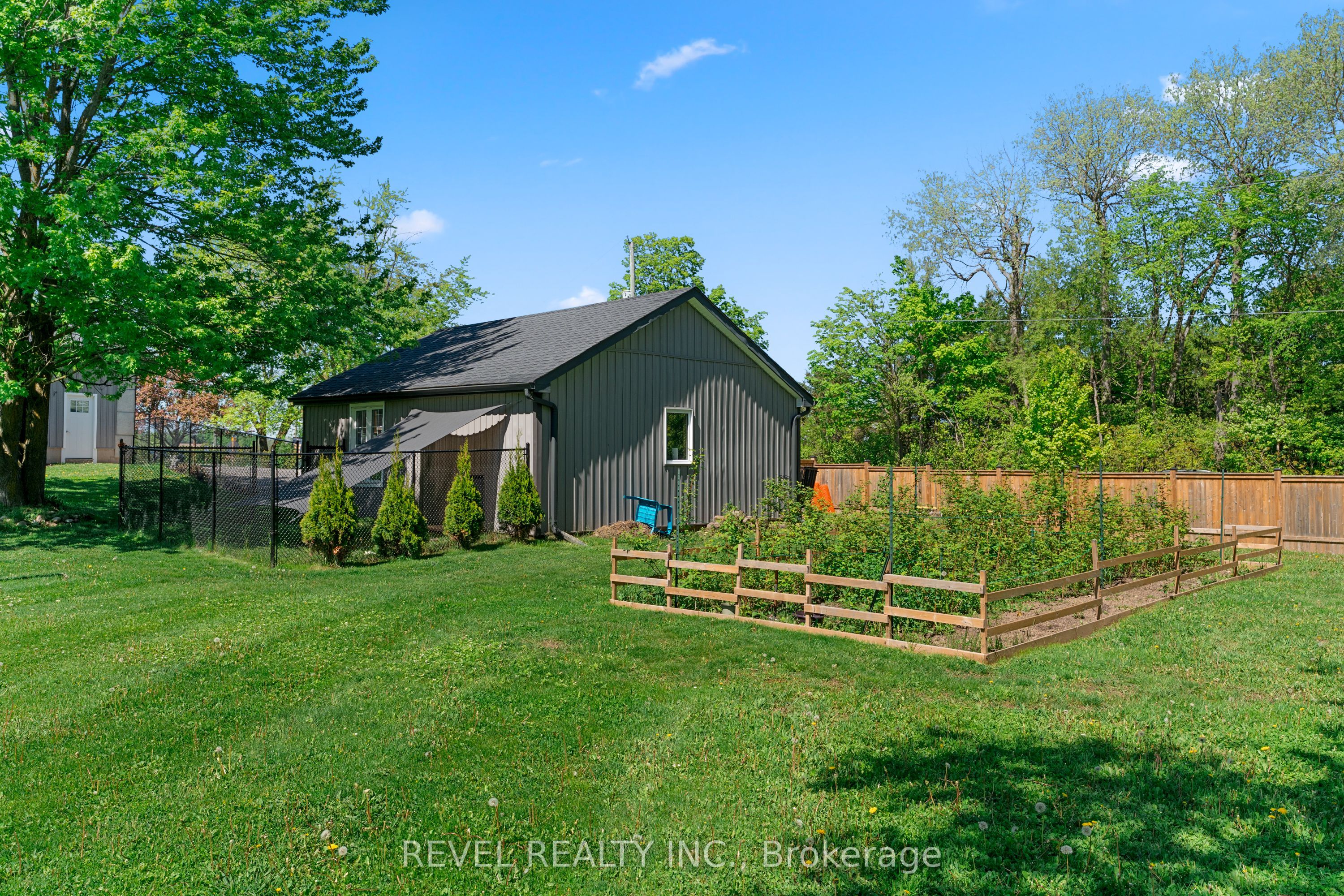 6537 9 County Road Property Photo 31