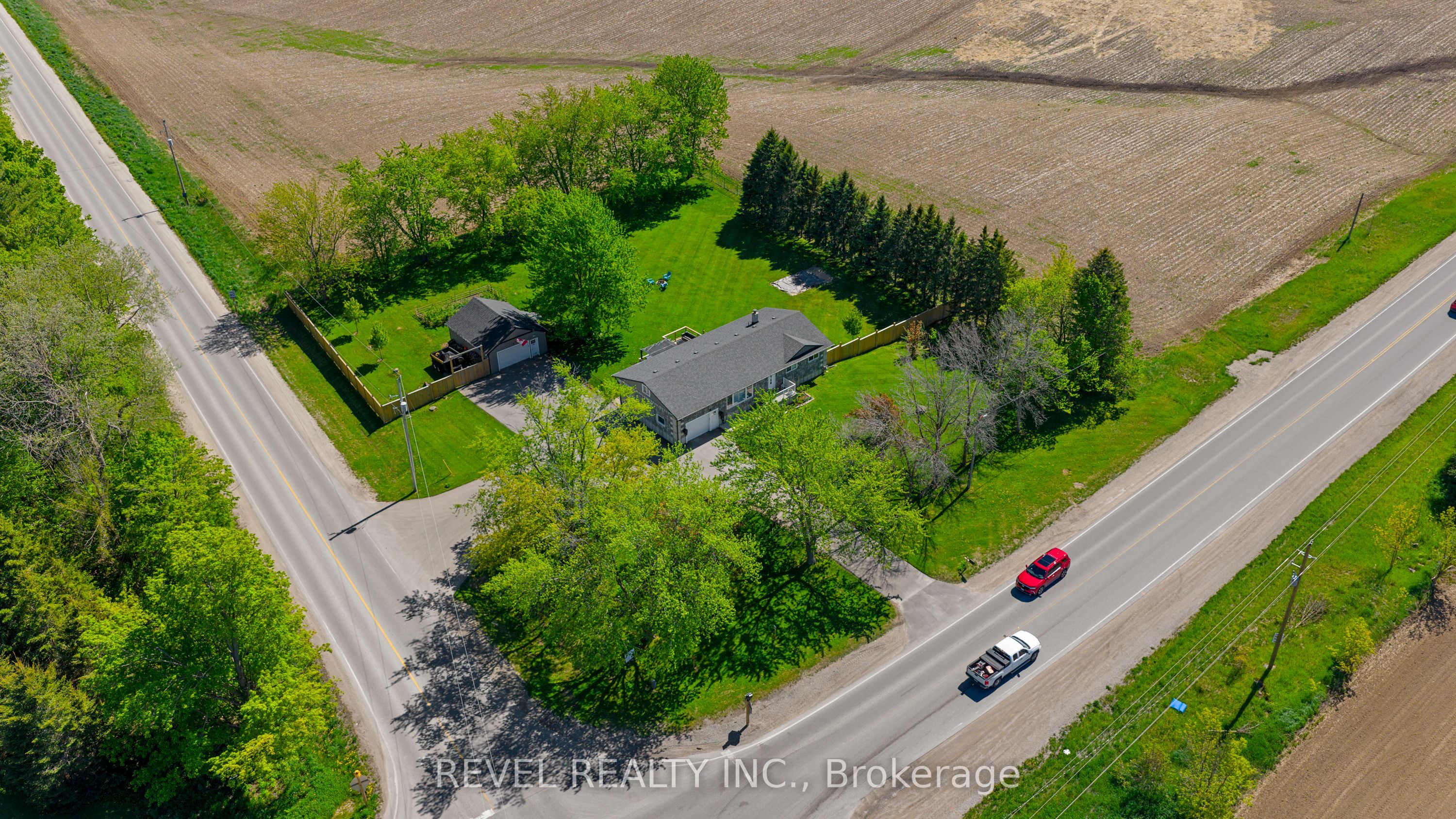 6537 9 County Road Property Photo 34