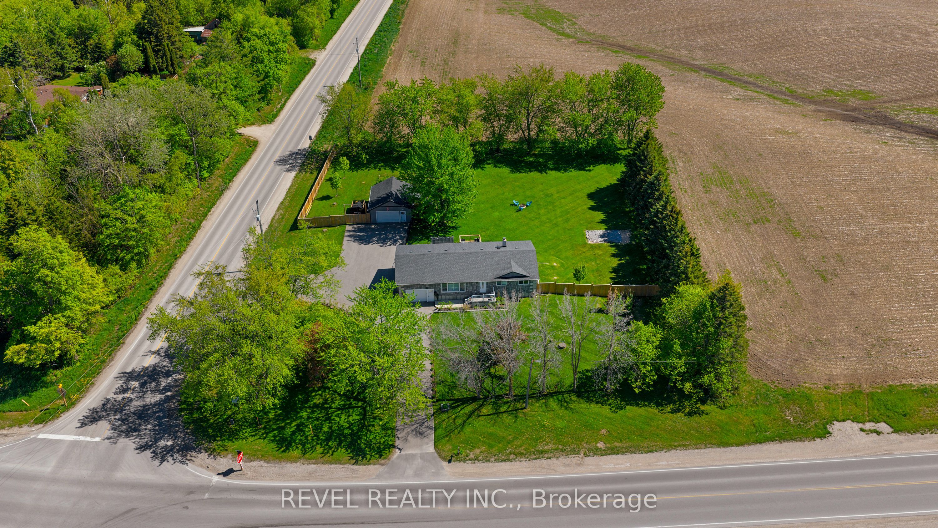 6537 9 County Road Property Photo 35